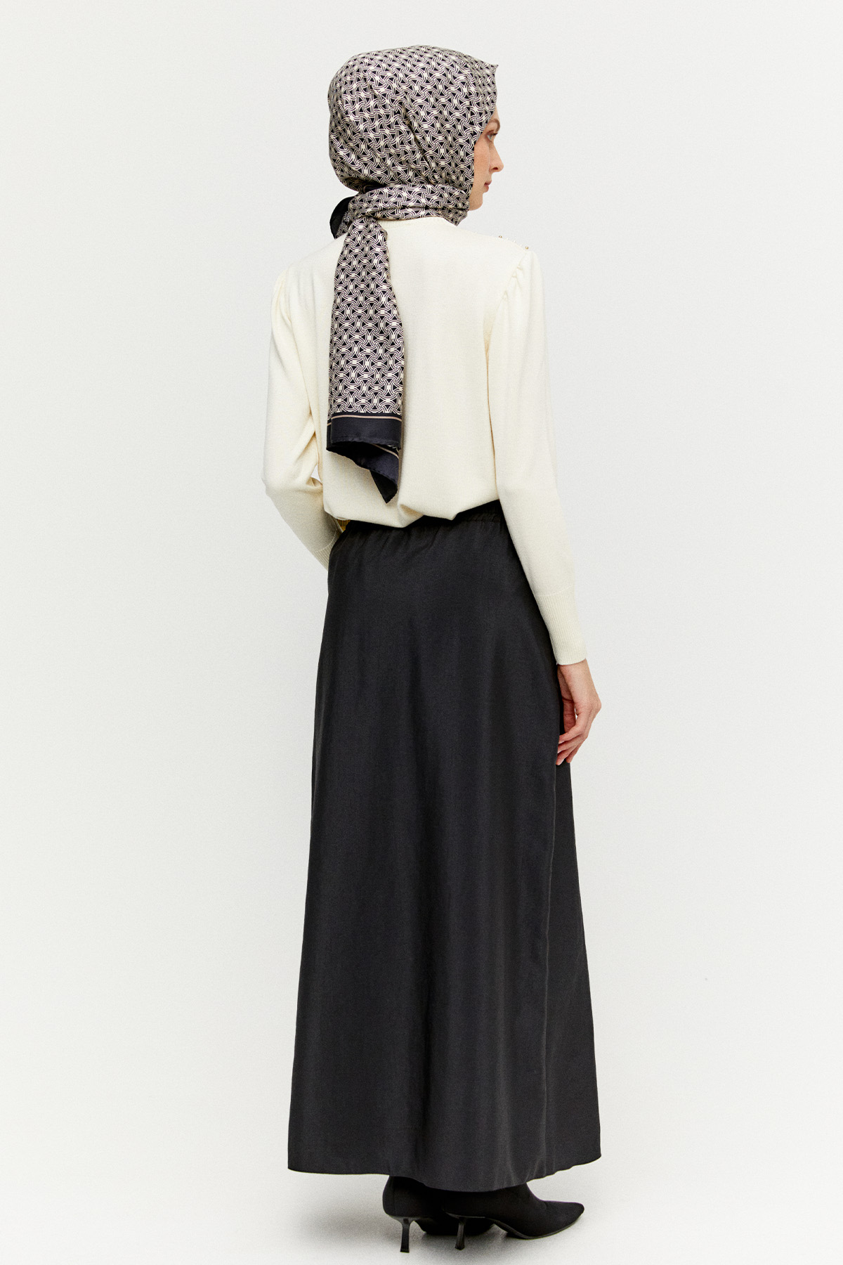 İncili Triko Hırka