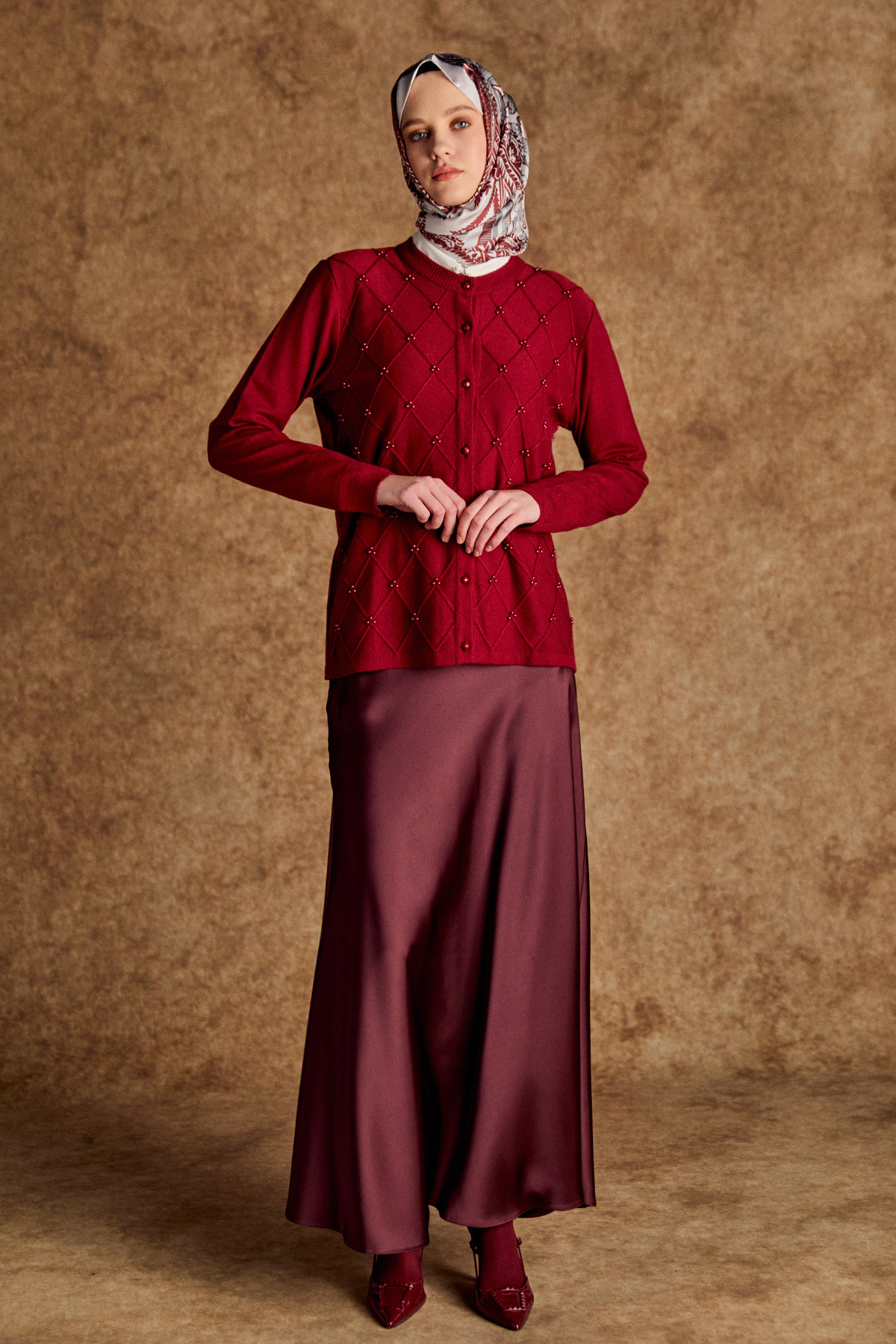 Baklava Desenli Taş Detaylı Triko Hırka