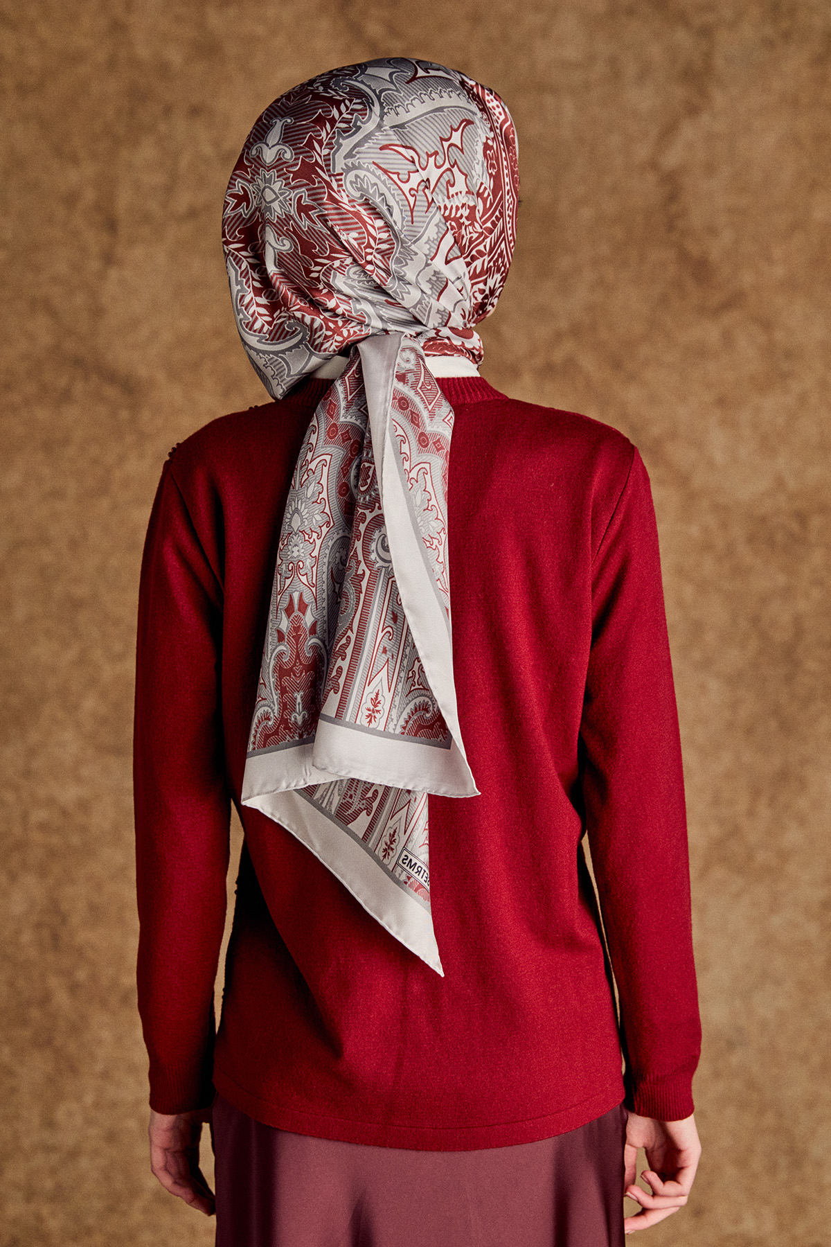 Baklava Desenli Taş Detaylı Triko Hırka