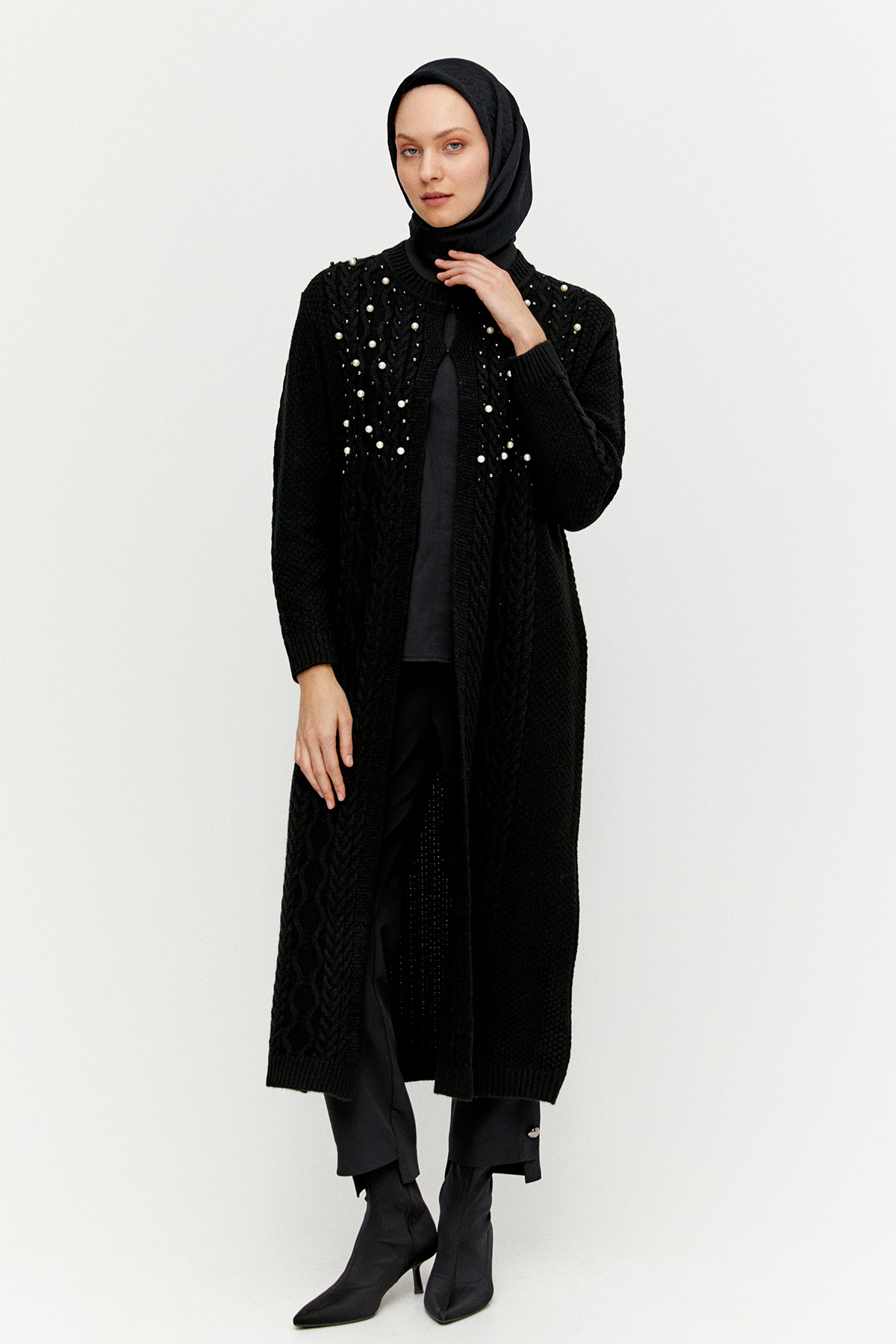 Taş ve İnci Detaylı Uzun Hırka