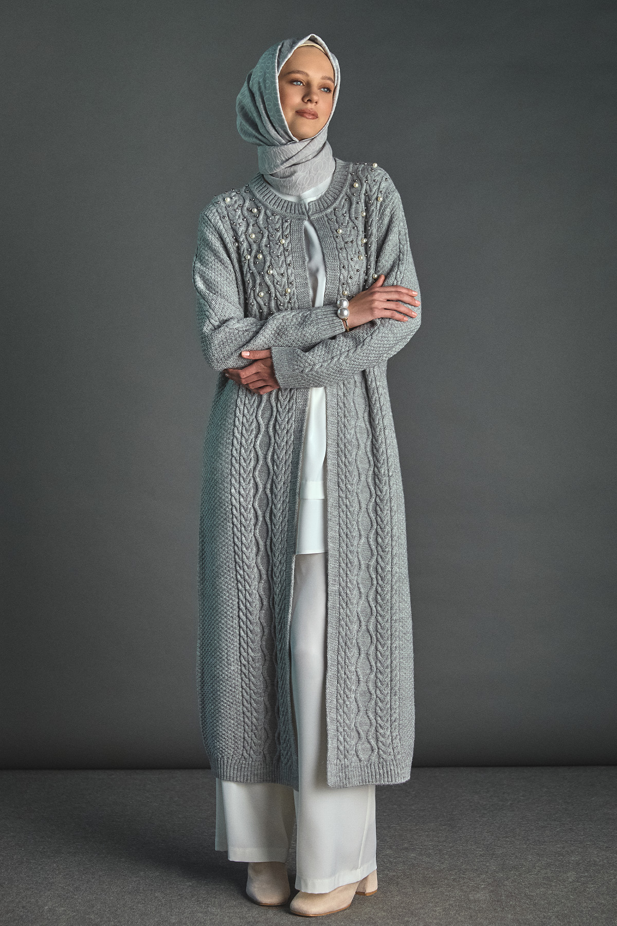 Taş ve İnci Detaylı Uzun Hırka