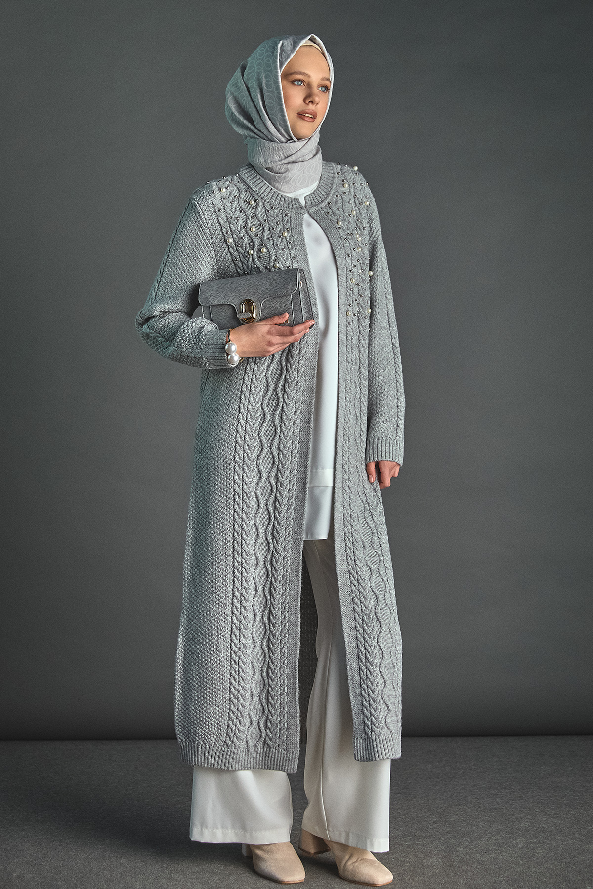 Taş ve İnci Detaylı Uzun Hırka