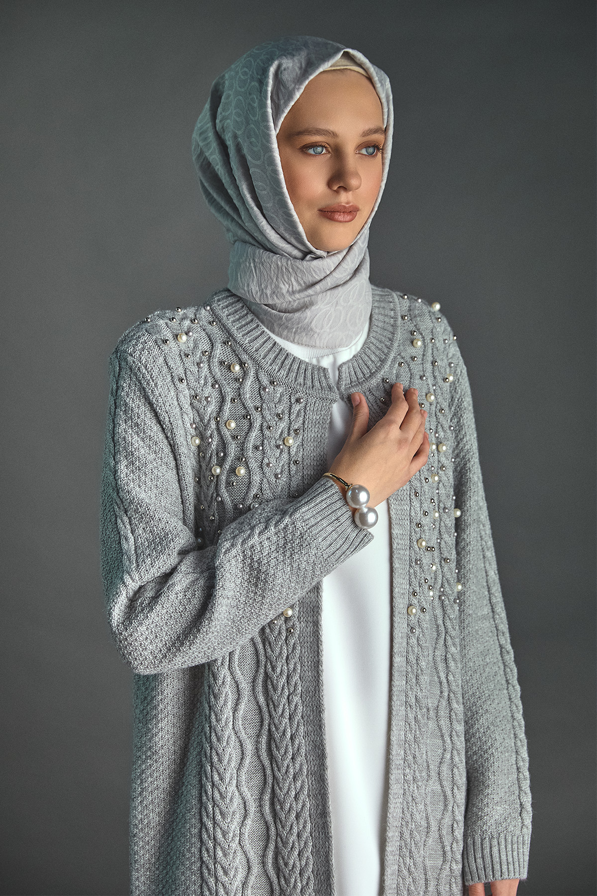 Taş ve İnci Detaylı Uzun Hırka