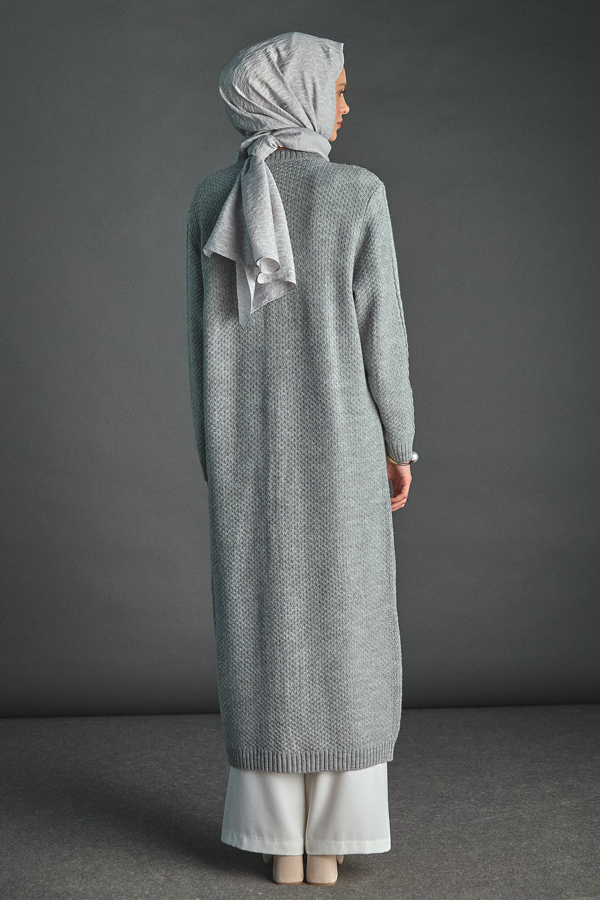 Taş ve İnci Detaylı Uzun Hırka