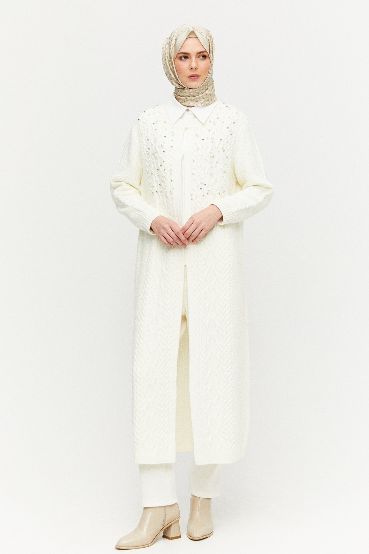 Taş ve İnci Detaylı Uzun Hırka