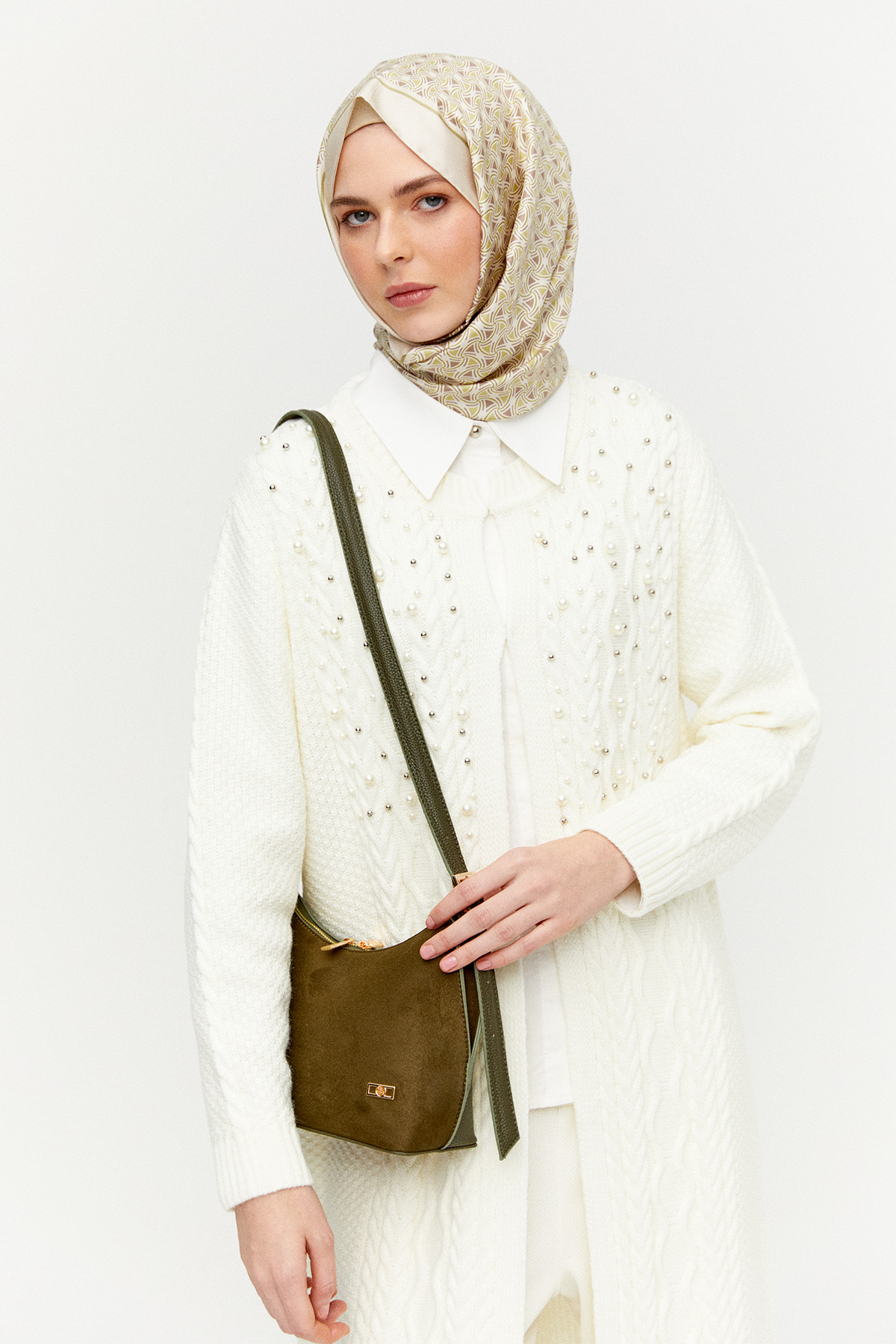 Taş ve İnci Detaylı Uzun Hırka