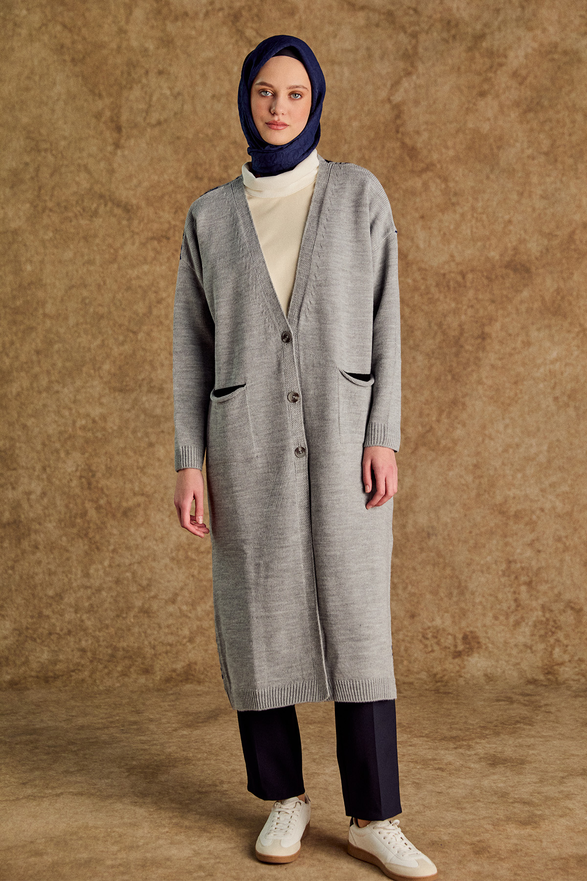 Sırtı Desenli Triko Hırka