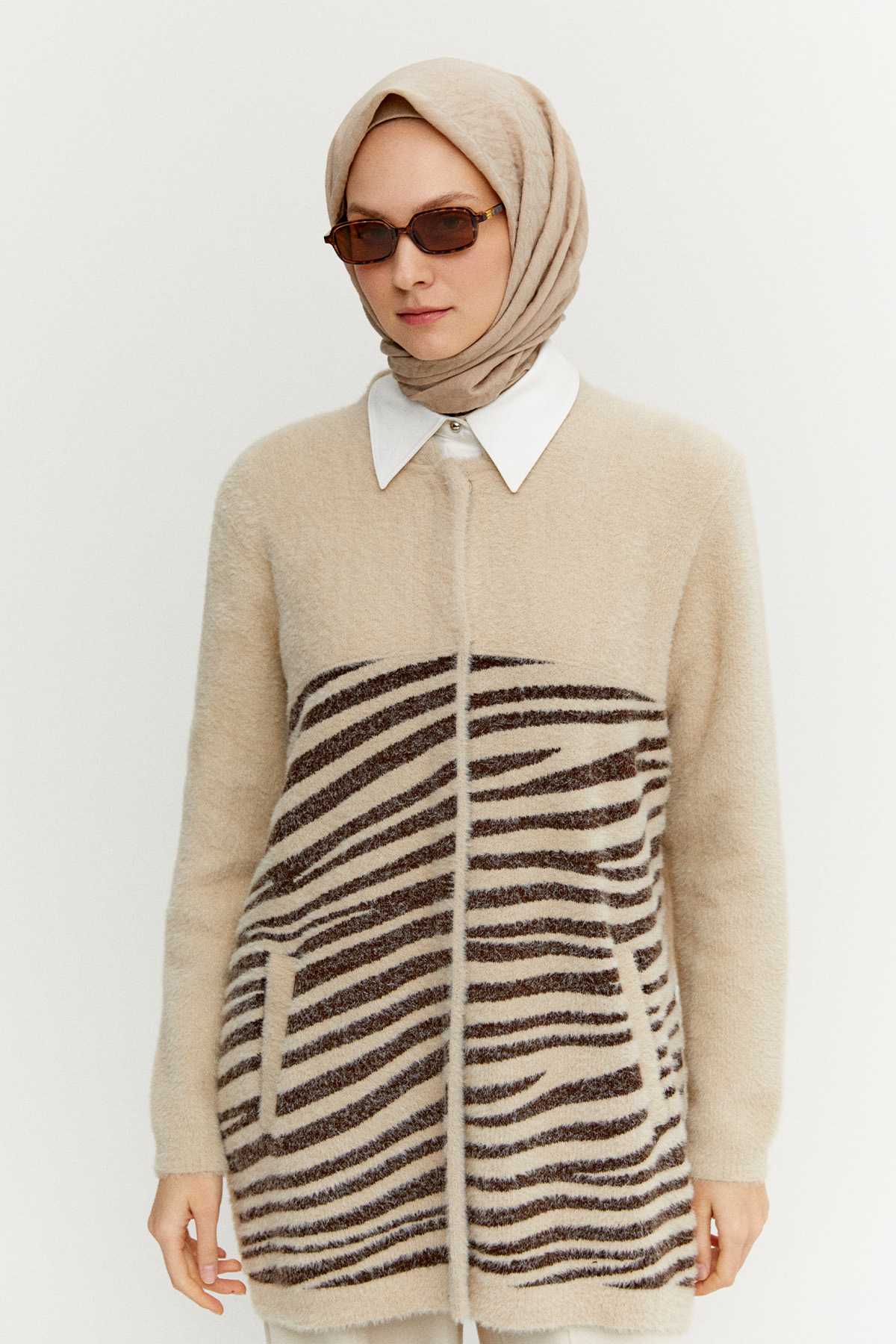 Zebra Desenli Çıt Kopçalı Triko Hırka, Tesettür Giyim