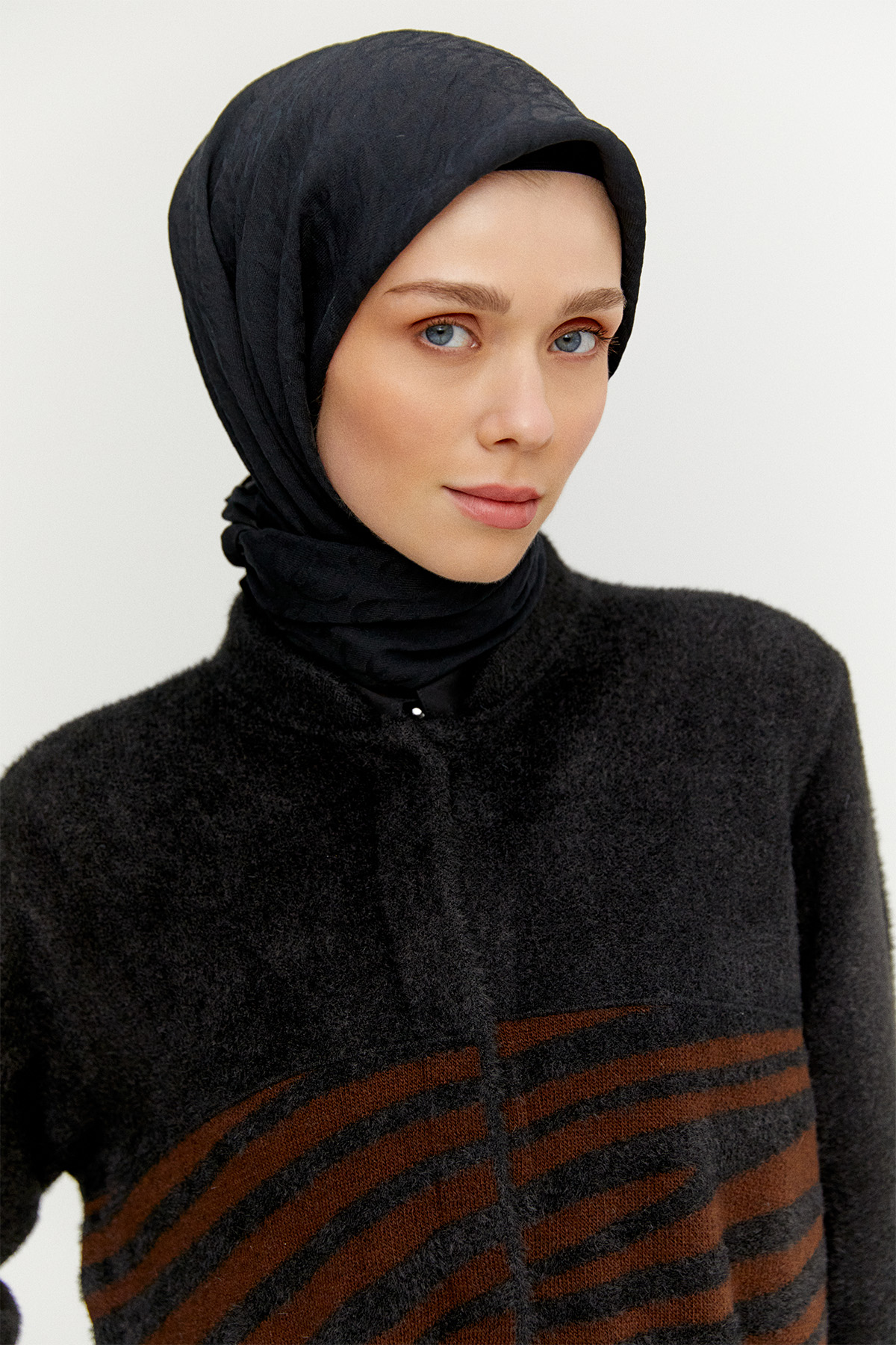 Zebra Desenli Çıt Kopçalı Triko Hırka, Tesettür Giyim