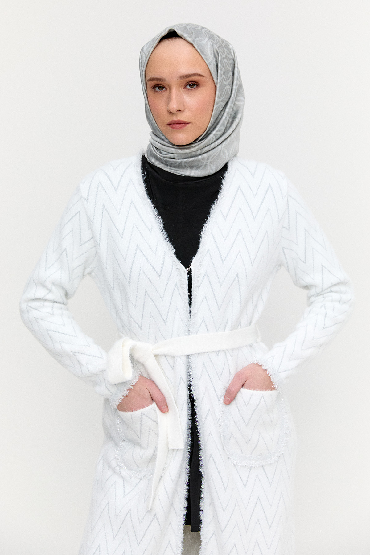 Simli Zikzak Desenli Kuşaklı Triko Hırka, Tesettür Giyim