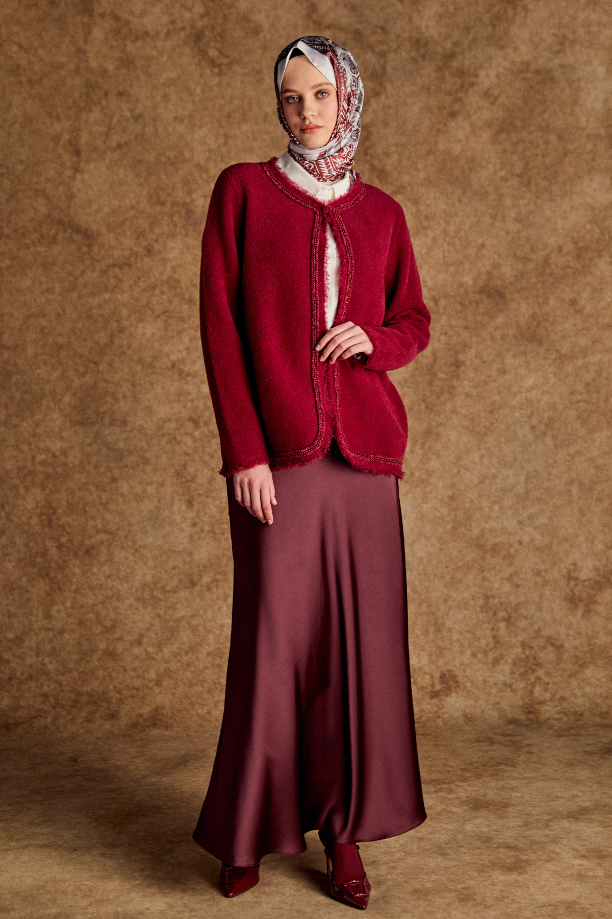 Taş Detaylı Kopçalı Triko Hırka