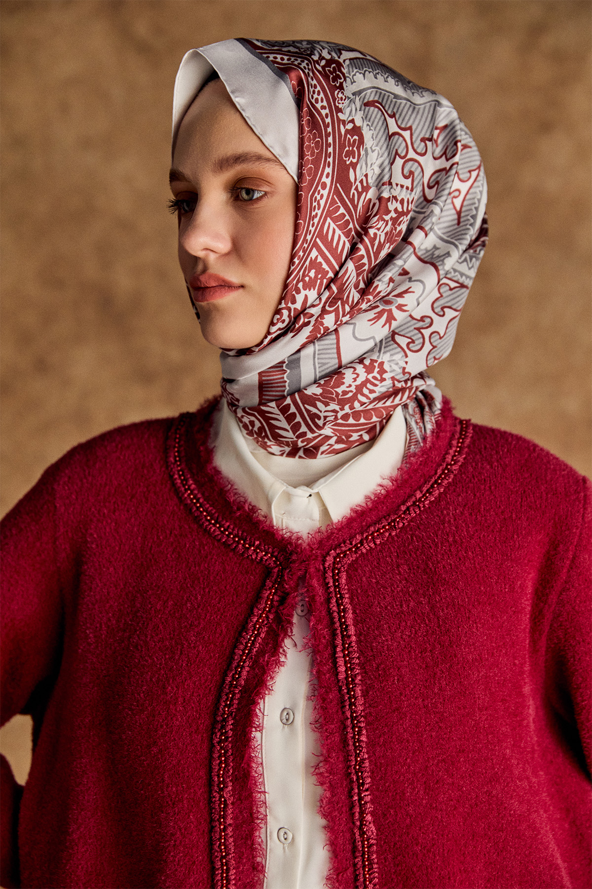 Taş Detaylı Kopçalı Triko Hırka