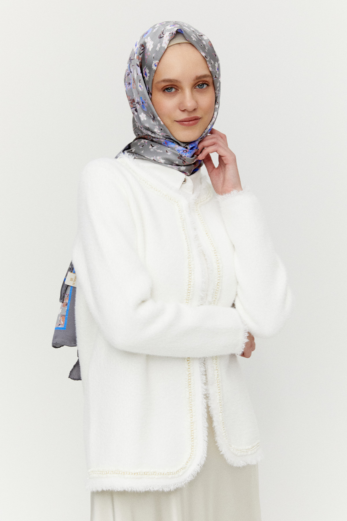 Taş Detaylı Kopçalı Triko Hırka