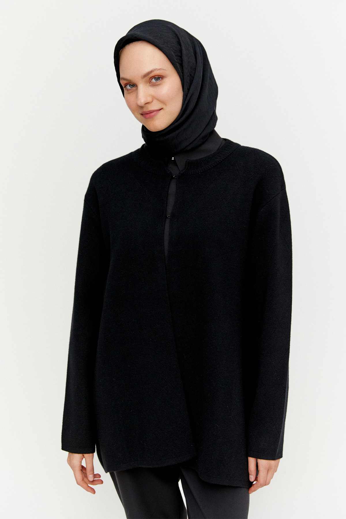 Agraf Kopçalı Baklava Desenli Triko Hırka