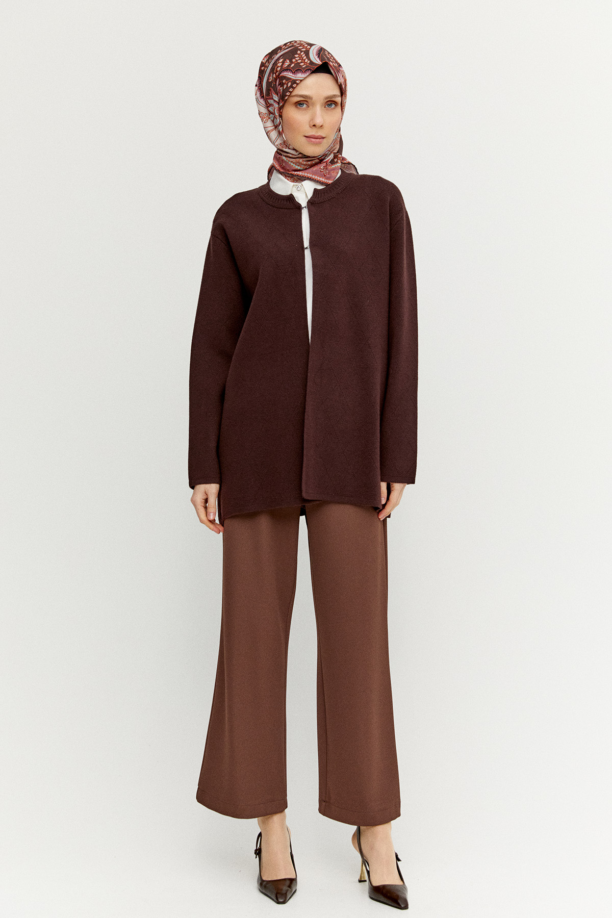 Agraf Kopçalı Baklava Desenli Triko Hırka