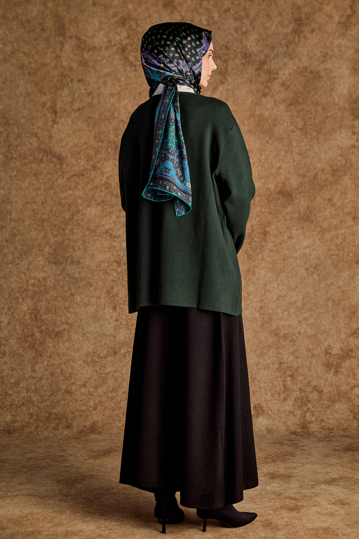 Agraf Kopçalı Baklava Desenli Triko Hırka