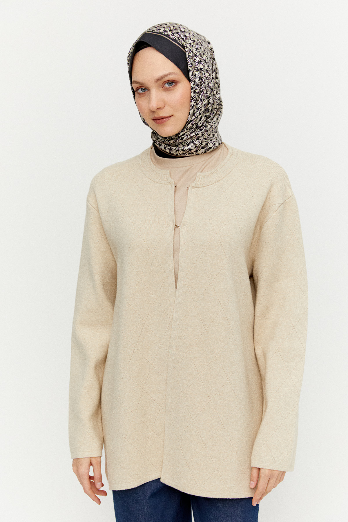 Agraf Kopçalı Baklava Desenli Triko Hırka