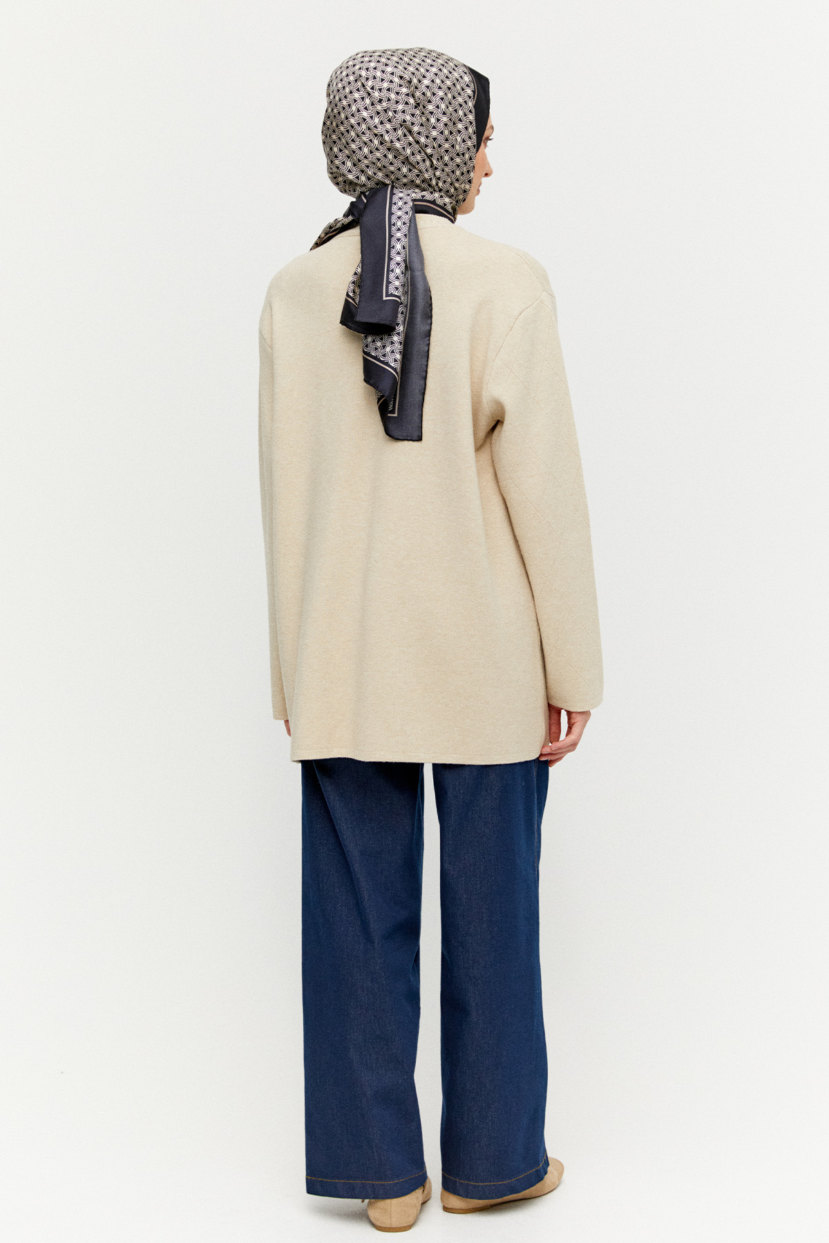 Agraf Kopçalı Baklava Desenli Triko Hırka