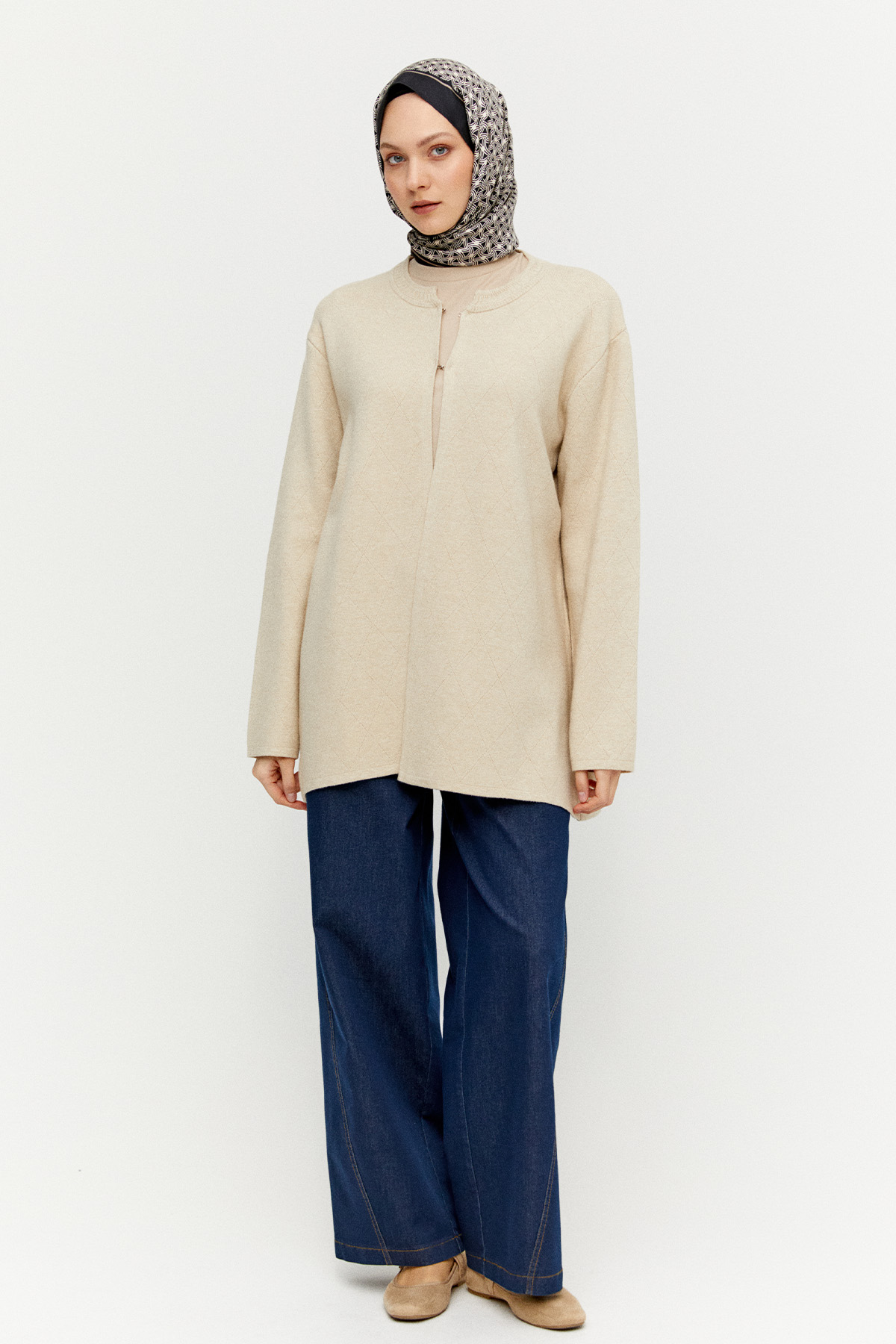 Agraf Kopçalı Baklava Desenli Triko Hırka