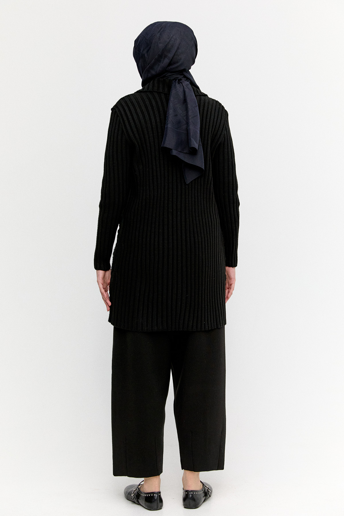 Çiçek Desenli Triko Hırka, Tesettür Giyim