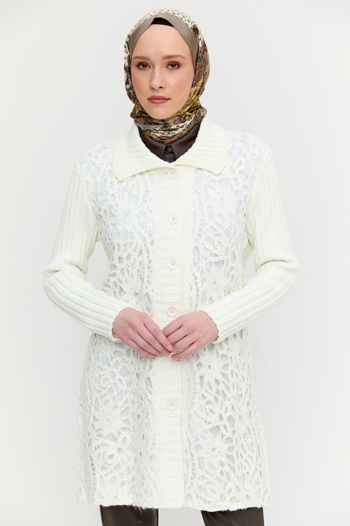 Çiçek Desenli Triko Hırka, Tesettür Giyim