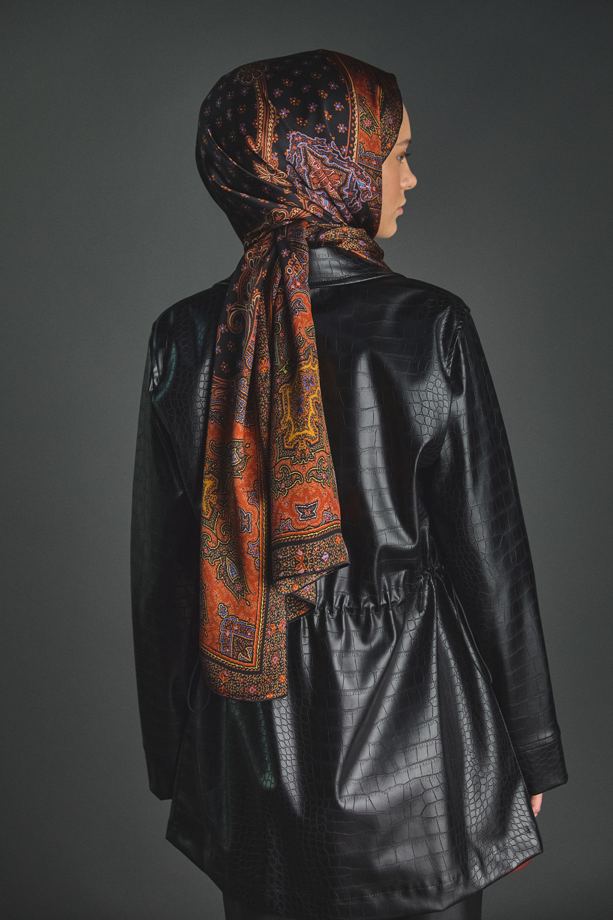 Croco Görünümlü Kap