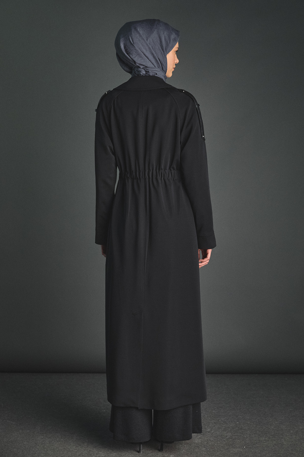 Deri Kombinli Kuşgözü Detaylı Kap