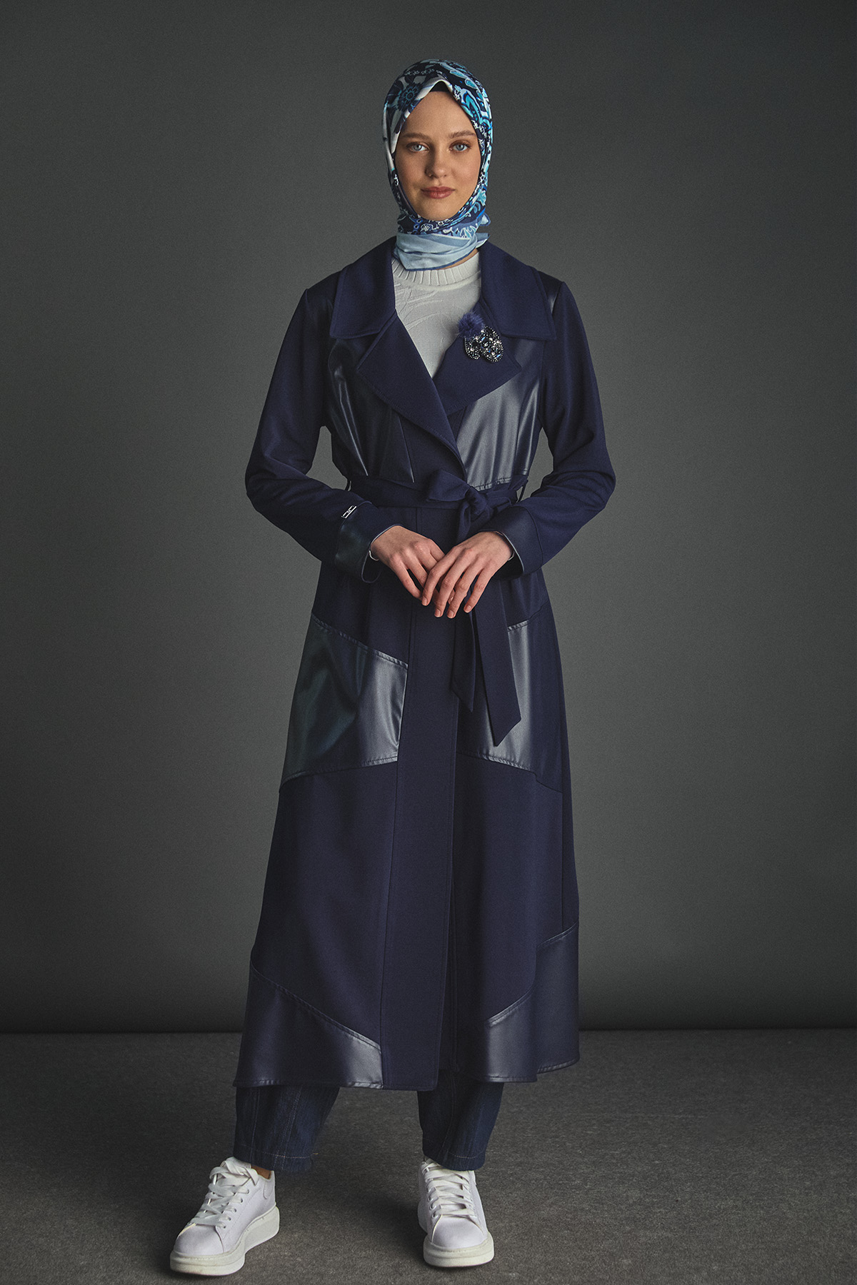 Deri Detaylı Kuşaklı Ceket Yaka Kap