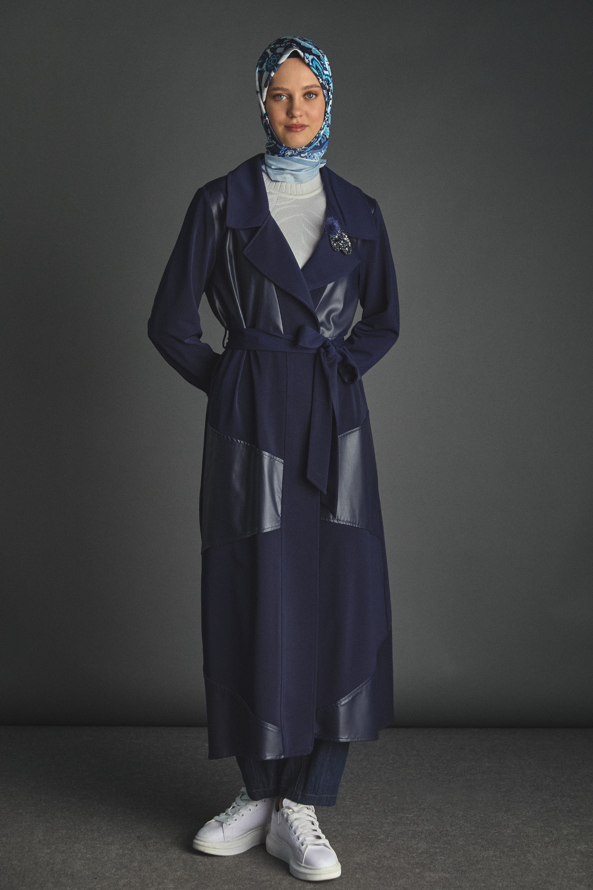 Deri Detaylı Kuşaklı Ceket Yaka Kap