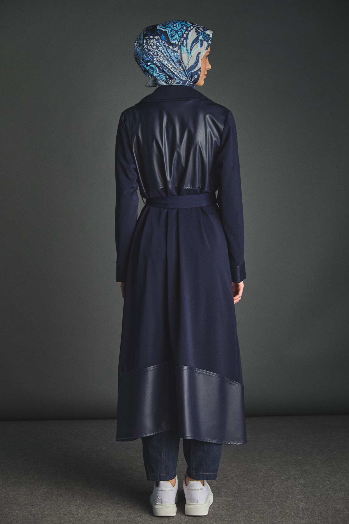 Deri Detaylı Kuşaklı Ceket Yaka Kap