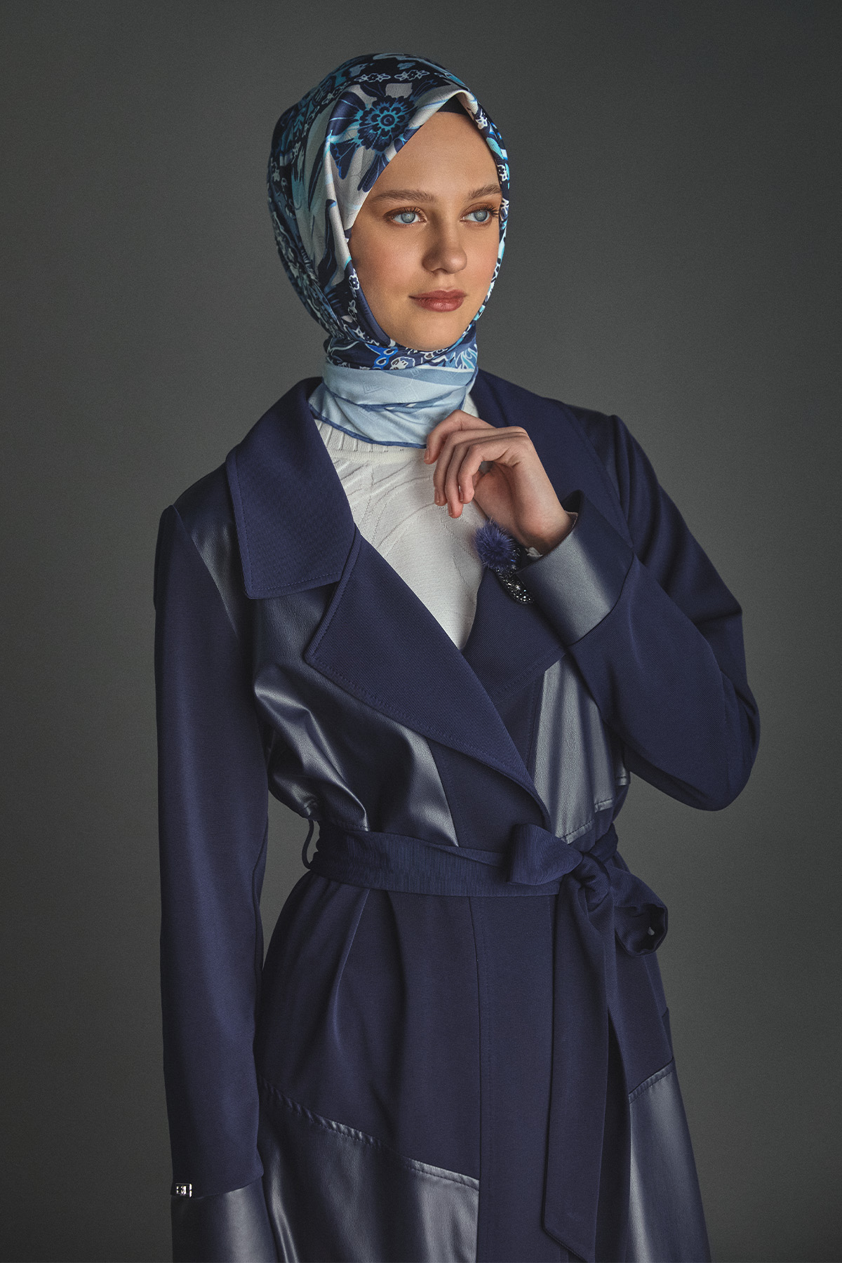 Deri Detaylı Kuşaklı Ceket Yaka Kap