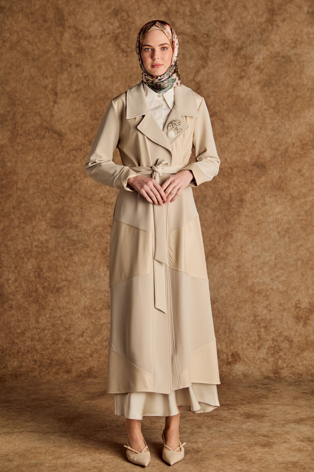 Deri Detaylı Kuşaklı Ceket Yaka Kap