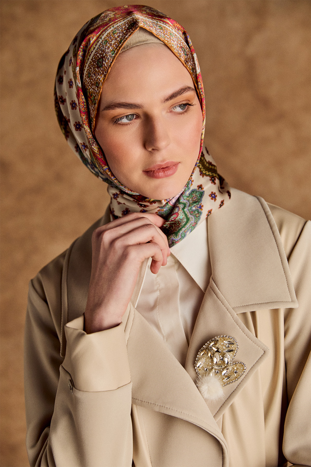 Deri Detaylı Kuşaklı Ceket Yaka Kap