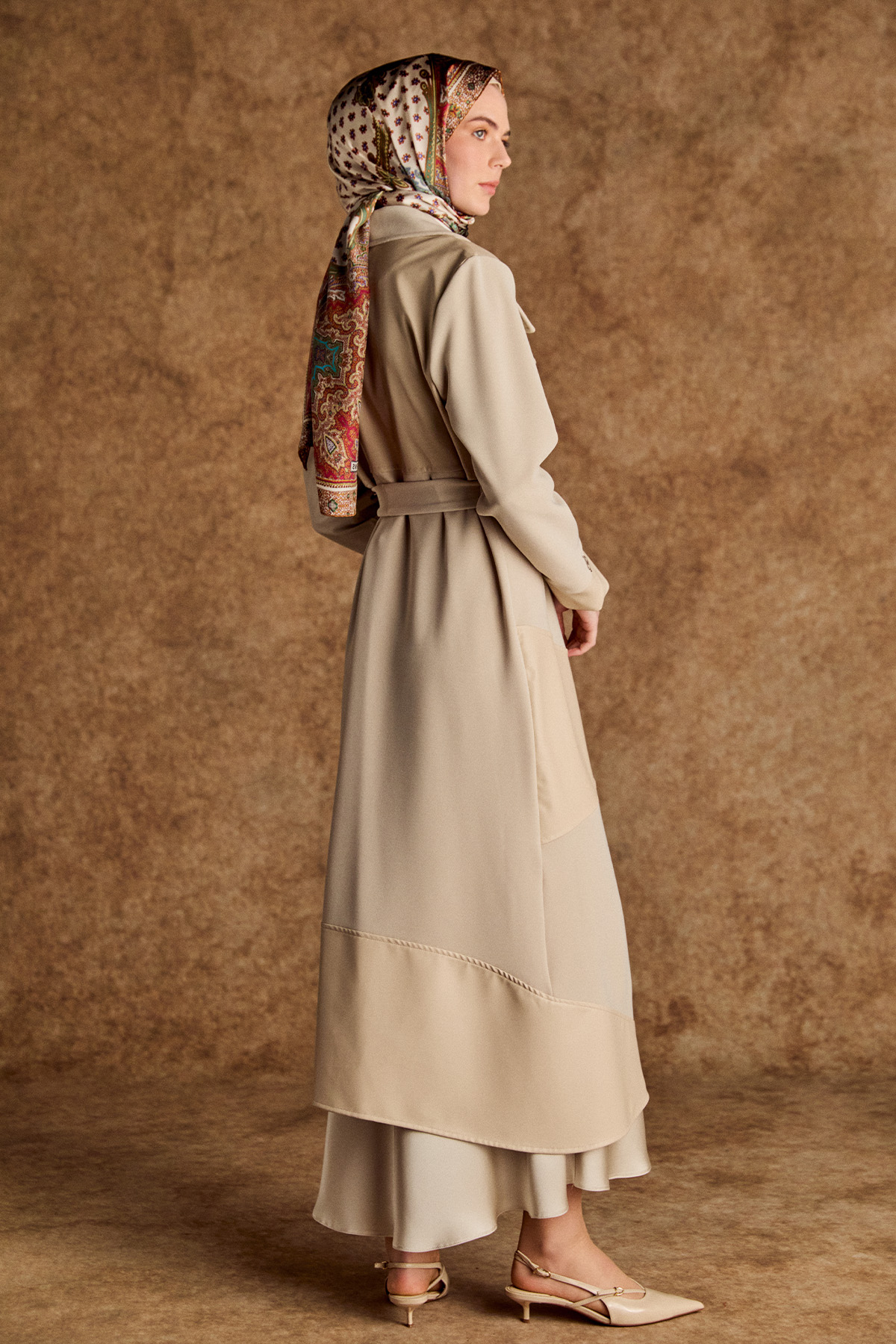 Deri Detaylı Kuşaklı Ceket Yaka Kap