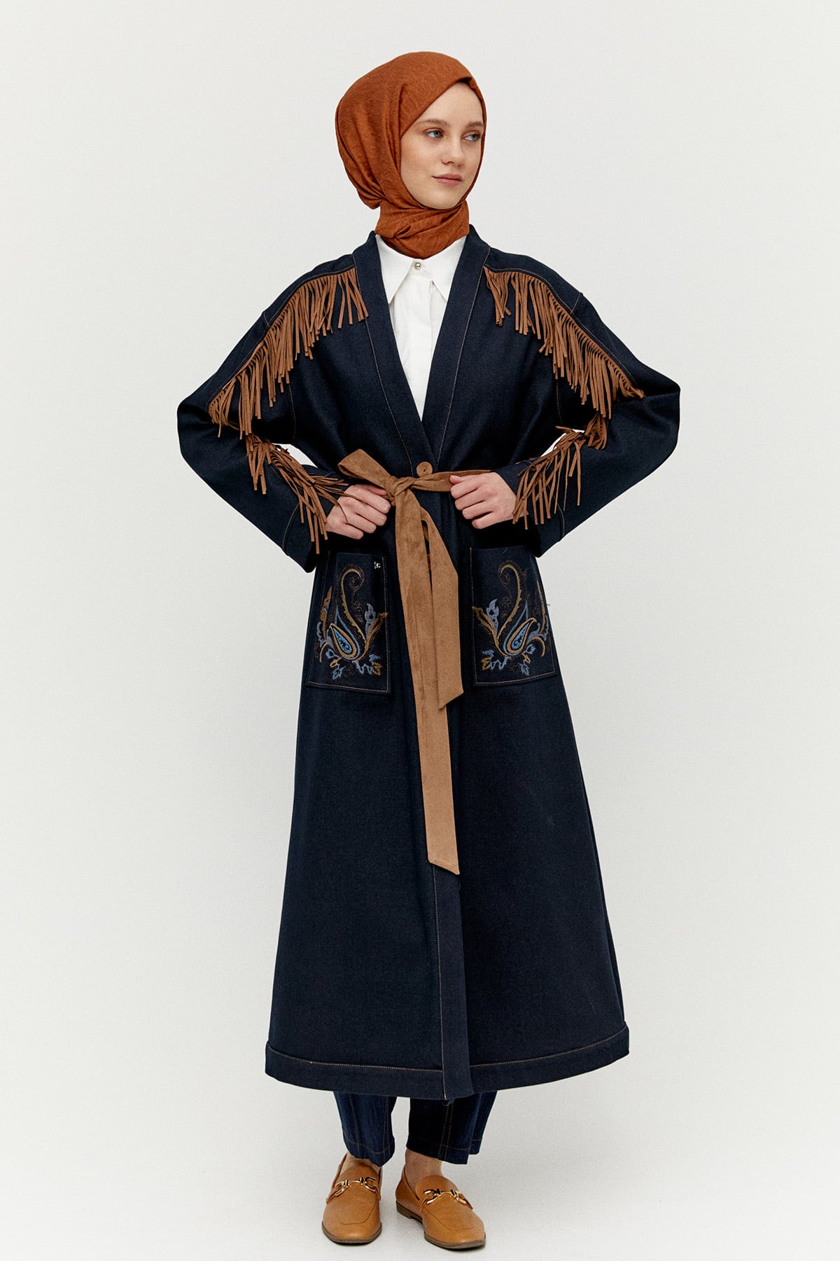 Püskül Detaylı Uzun Kap, Tesettür Giyim