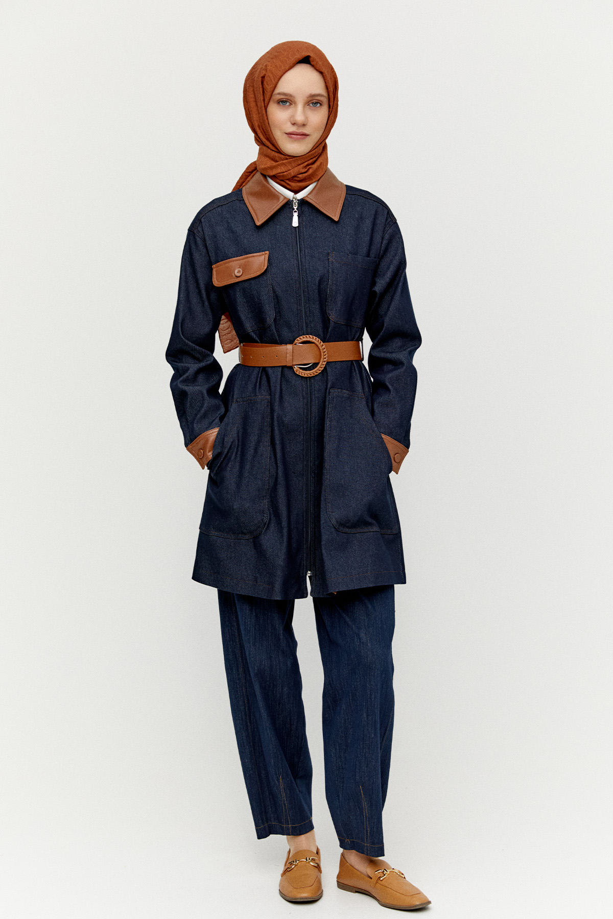 Suni Deri Detaylı Kemerli Pamuklu Kap