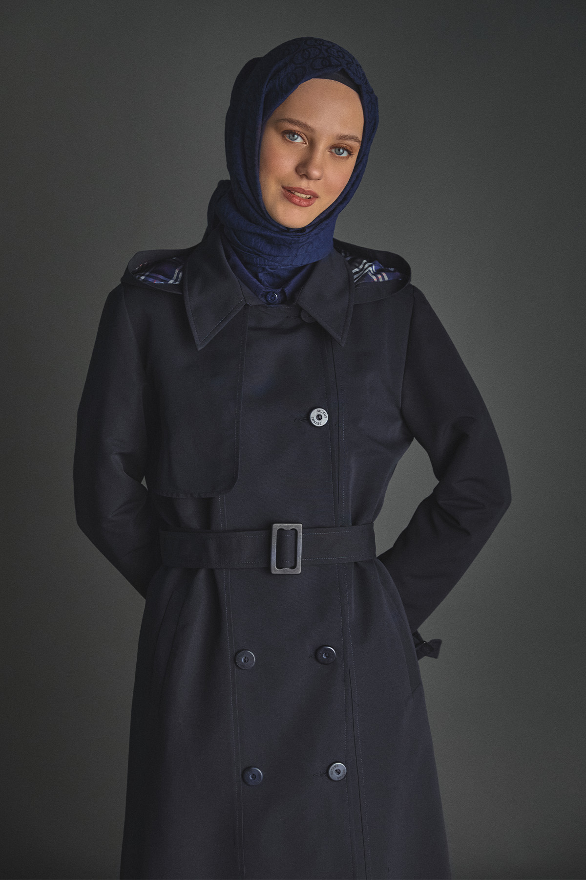 Çıkarılabilir Kapüşonlu Kruvaze Kap