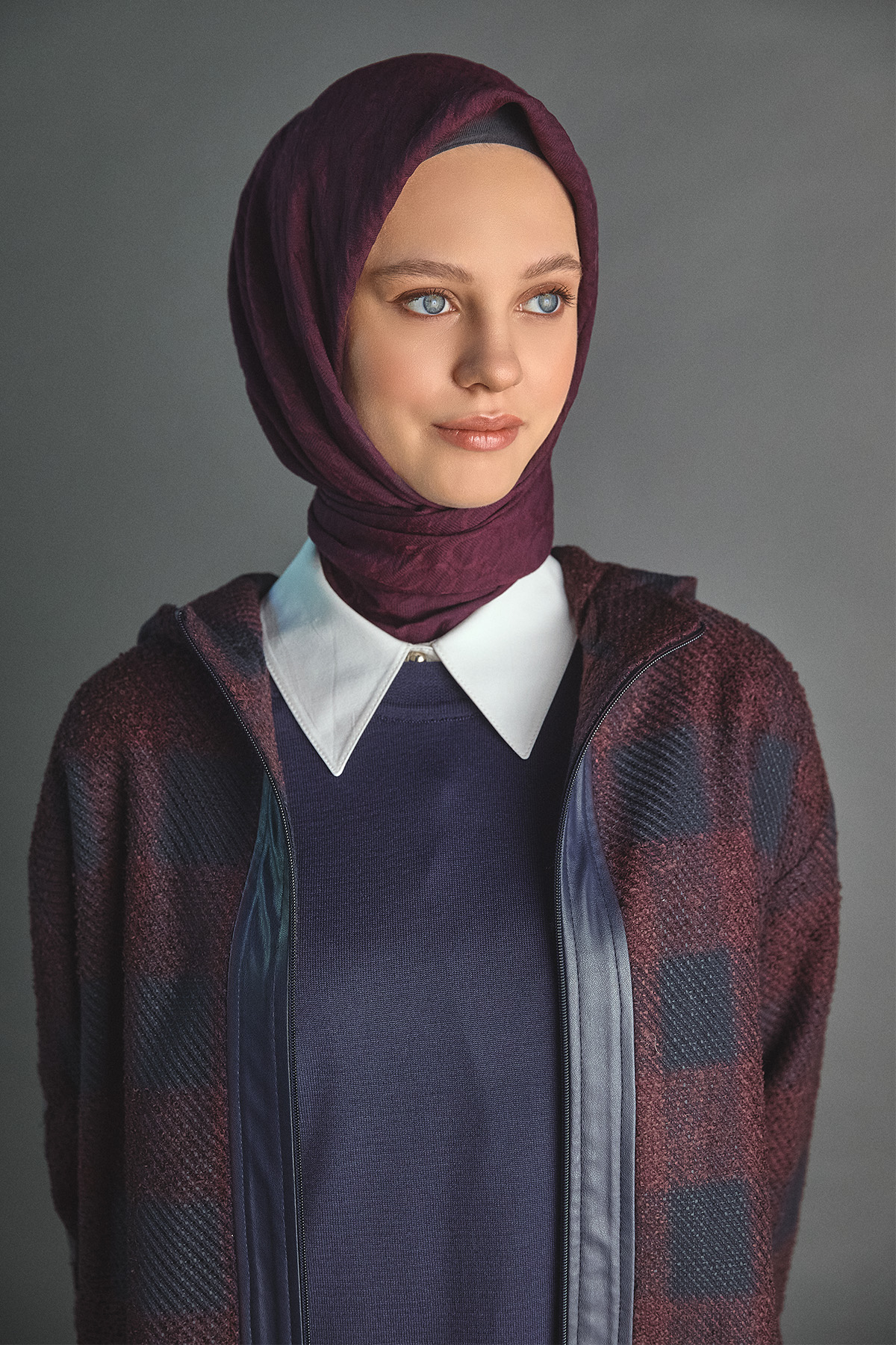 Deri Detaylı Kapüşonlu Tüvit Kap