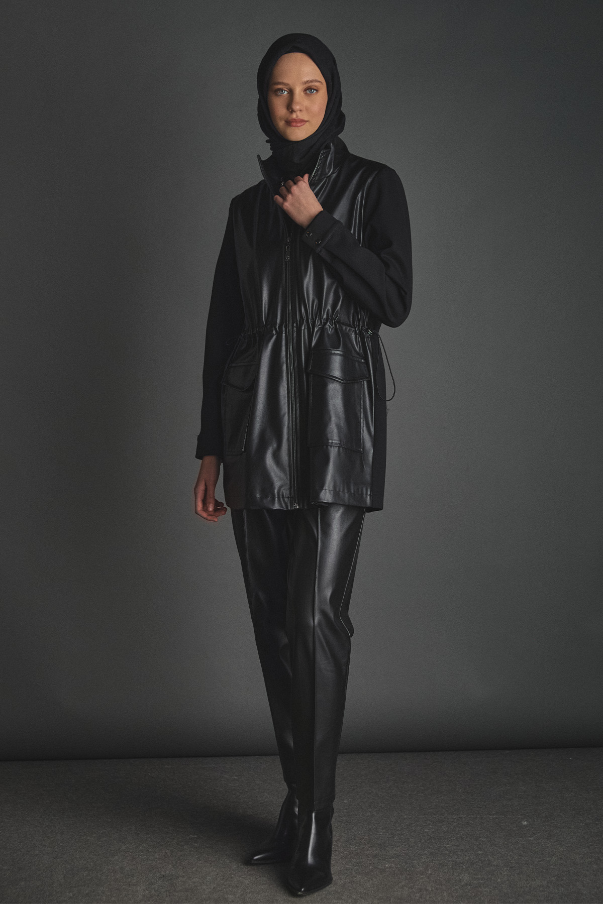 Fermuarlı Çift Cepli Suni Deri Kap