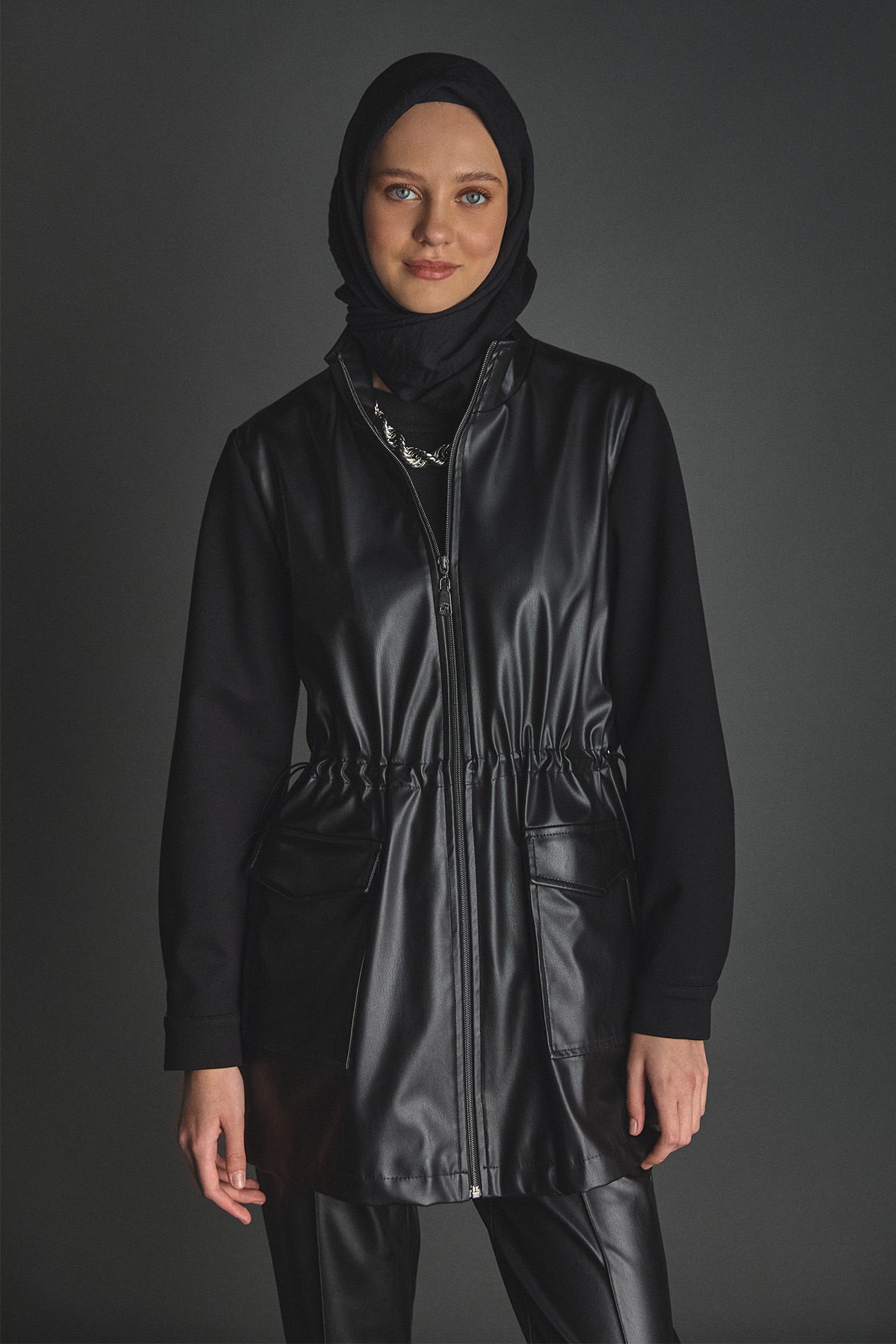 Fermuarlı Çift Cepli Suni Deri Kap