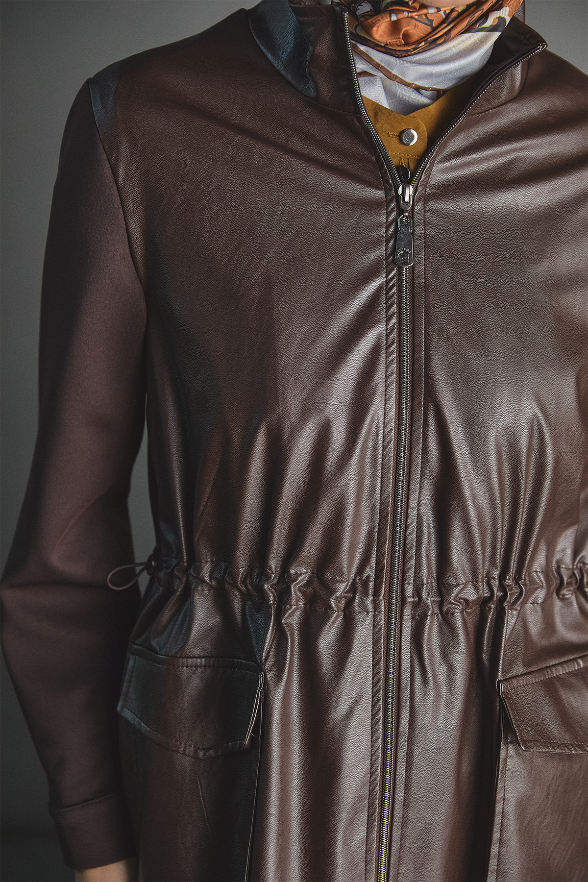 Fermuarlı Çift Cepli Suni Deri Kap