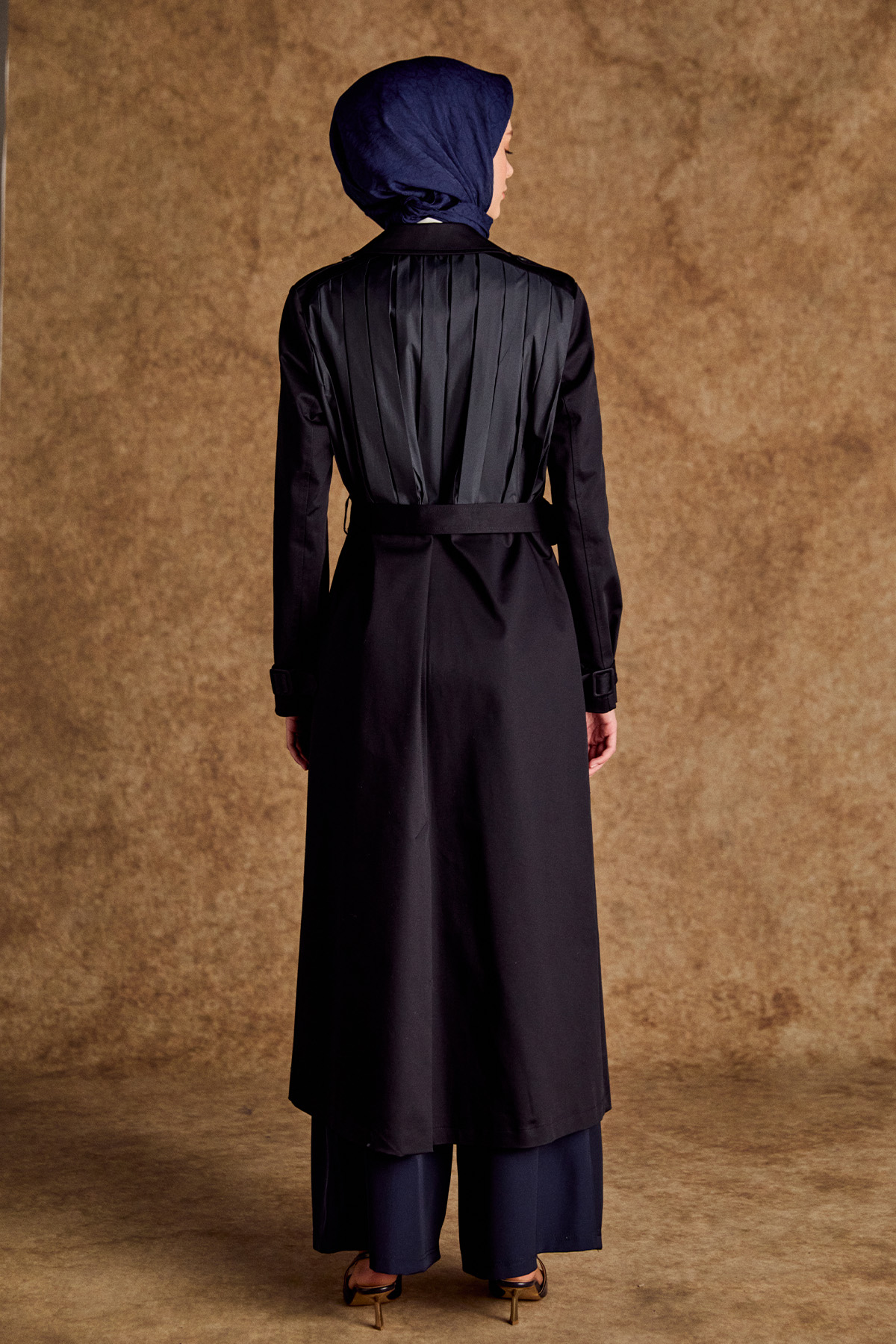 Kruvaze Paraşüt Detaylı Pamuk Kap