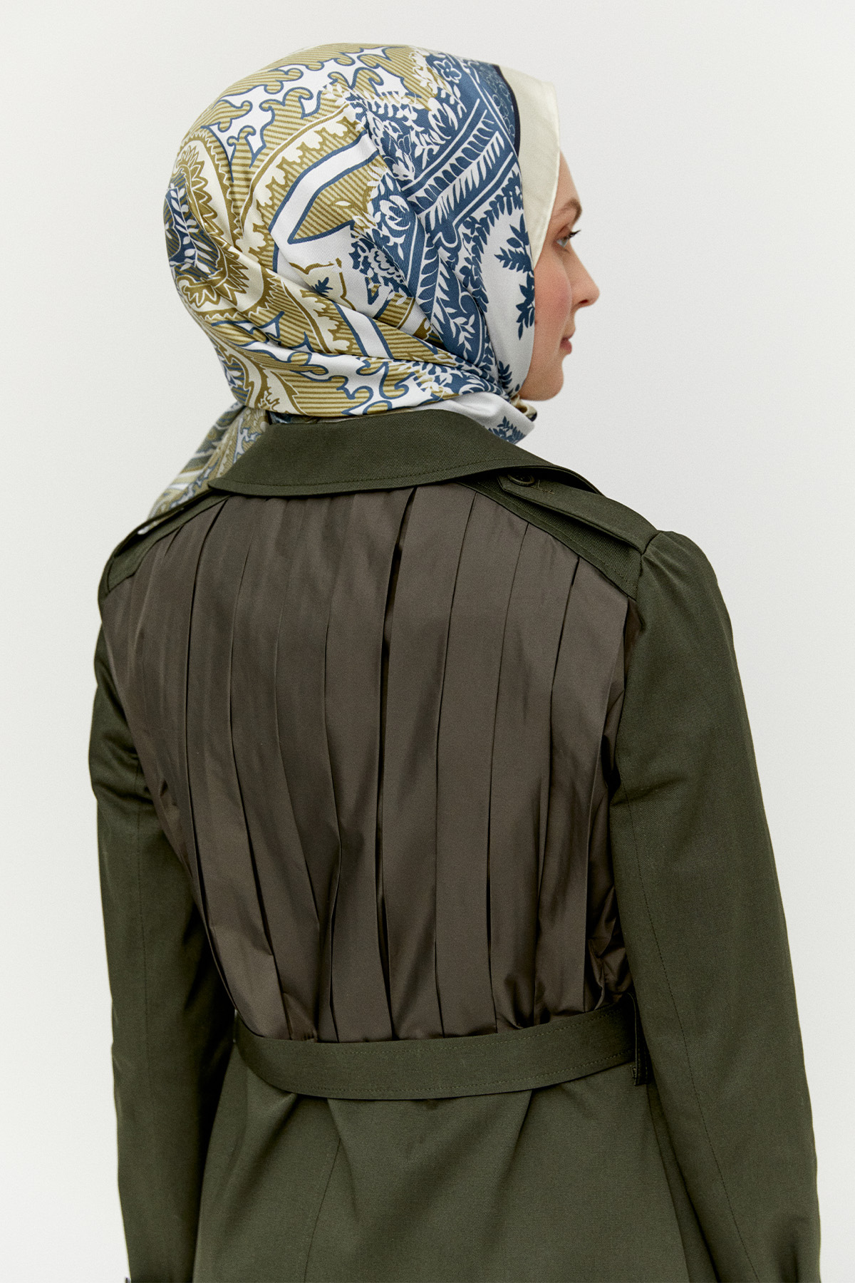 Kruvaze Paraşüt Detaylı Pamuk Kap