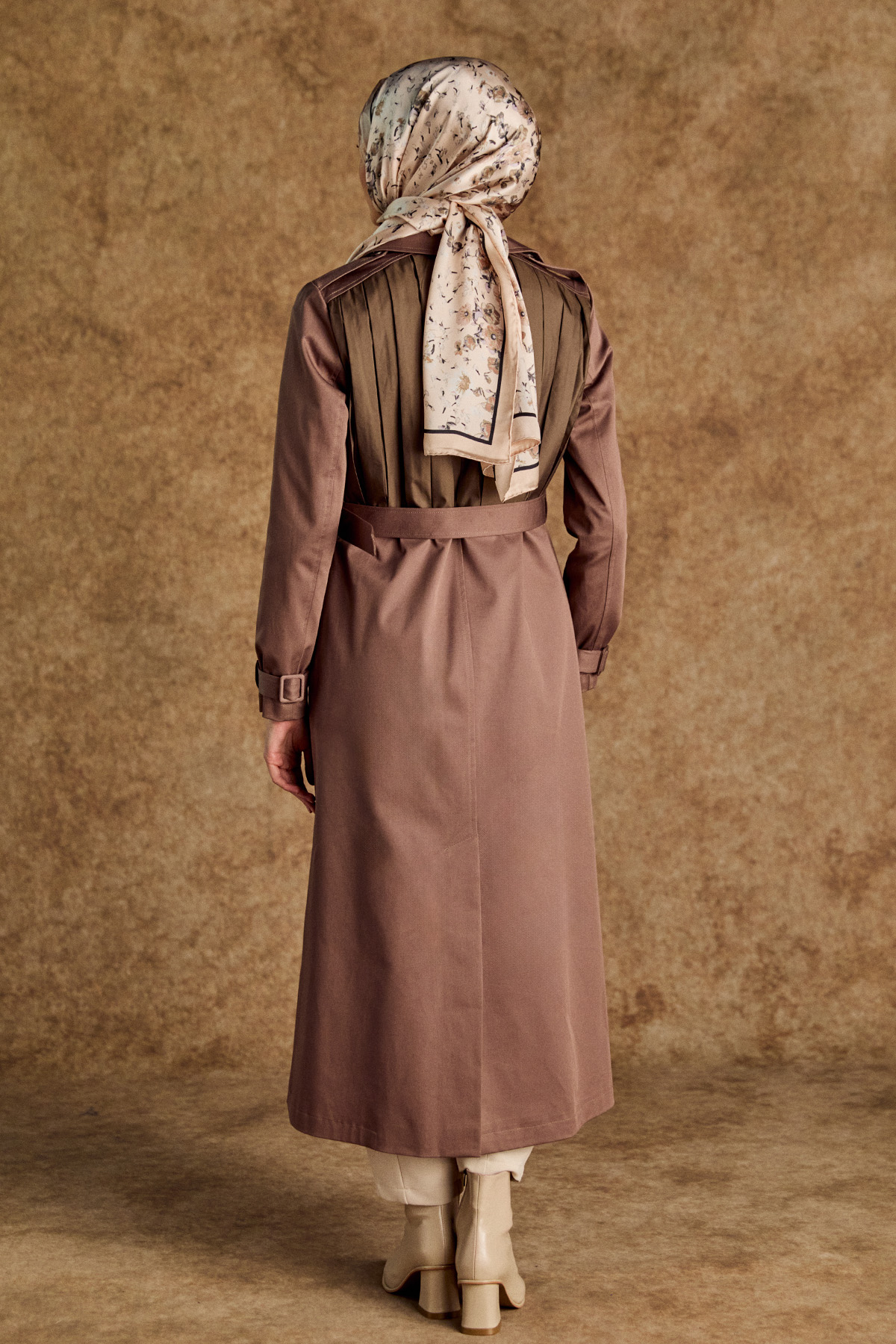 Kruvaze Paraşüt Detaylı Pamuk Kap