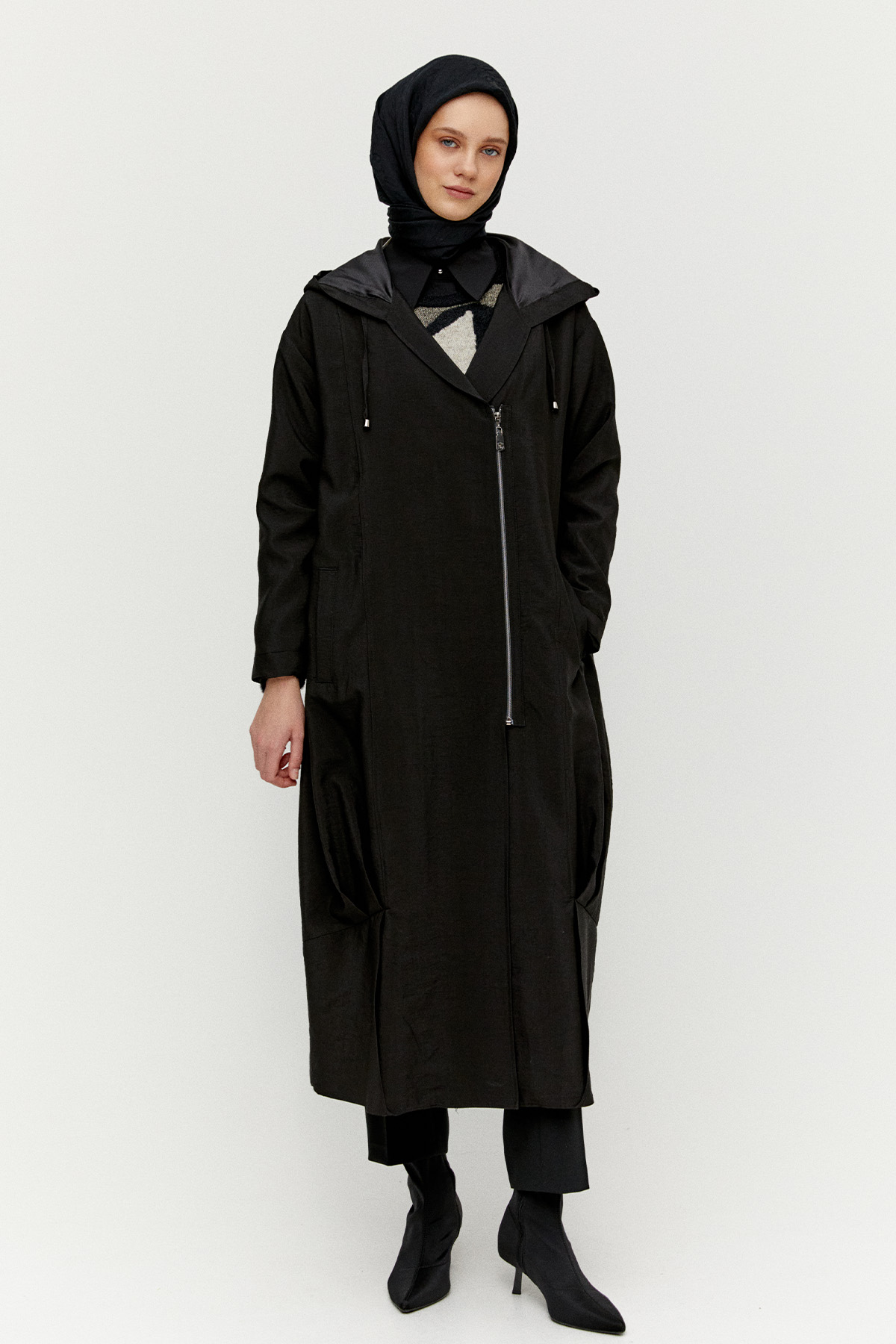 Pilikaşe Detaylı Kruvaze Kapüşonlu Kap