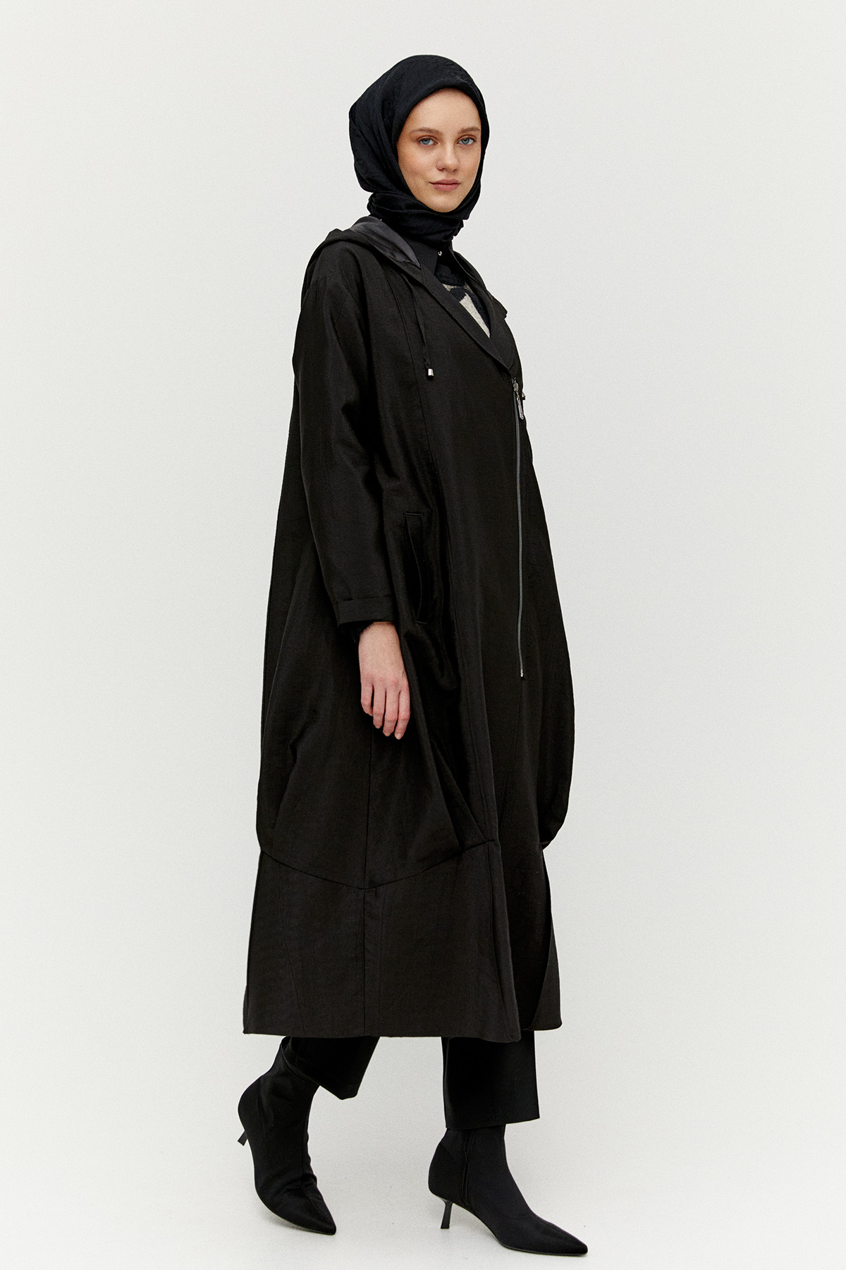 Pilikaşe Detaylı Kruvaze Kapüşonlu Kap