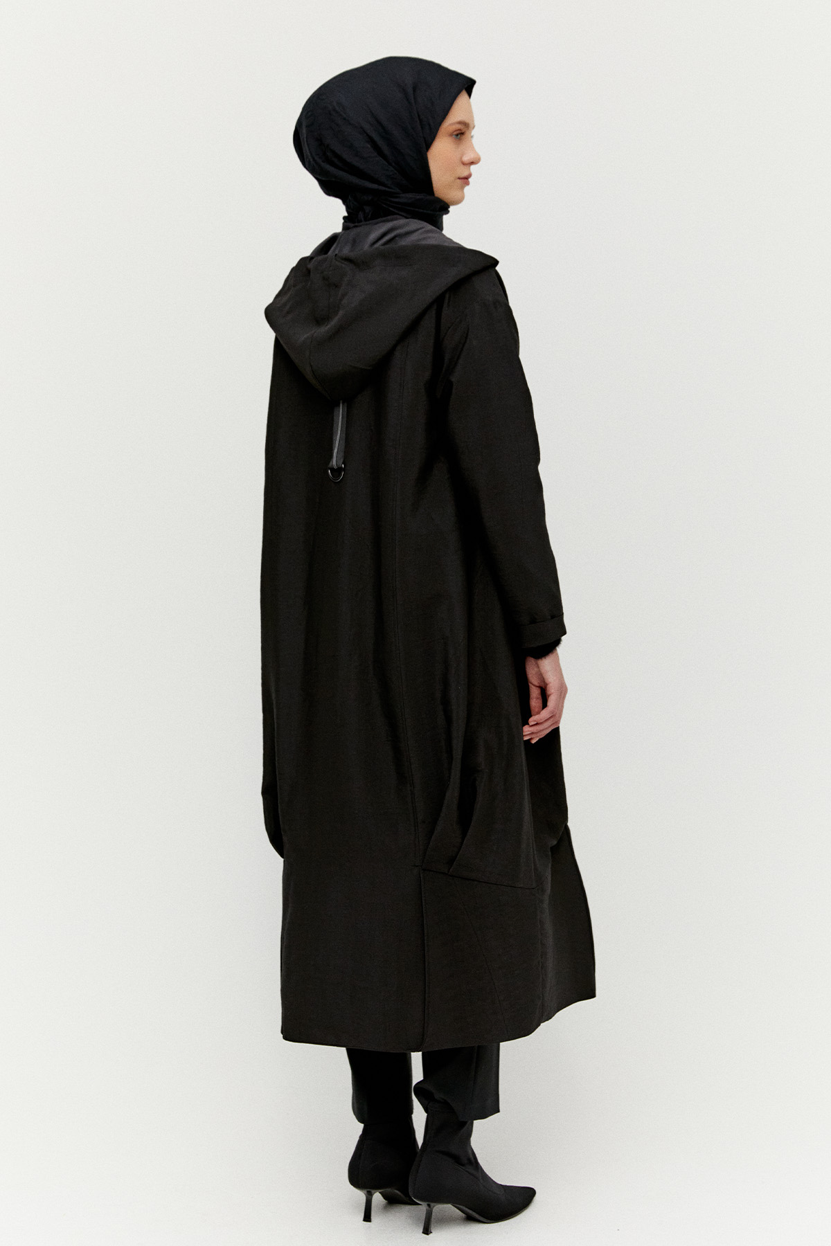 Pilikaşe Detaylı Kruvaze Kapüşonlu Kap