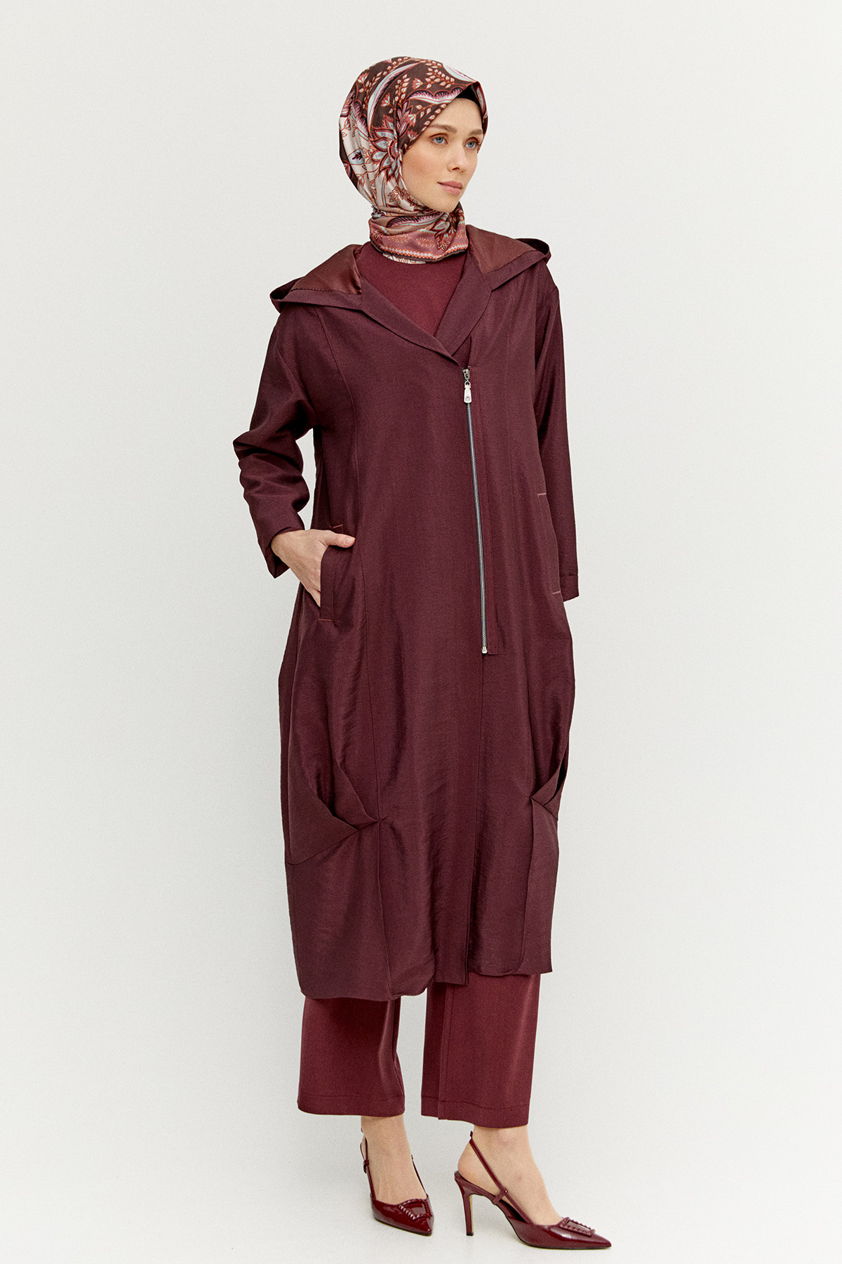 Pilikaşe Detaylı Kruvaze Kapüşonlu Kap, Tesettür Giyim