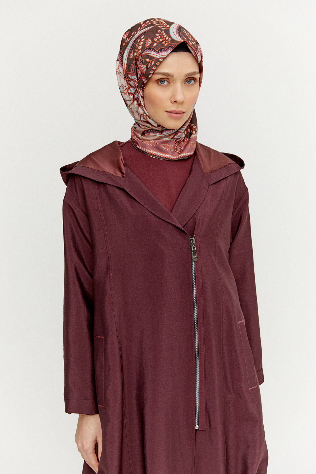 Pilikaşe Detaylı Kruvaze Kapüşonlu Kap, Tesettür Giyim