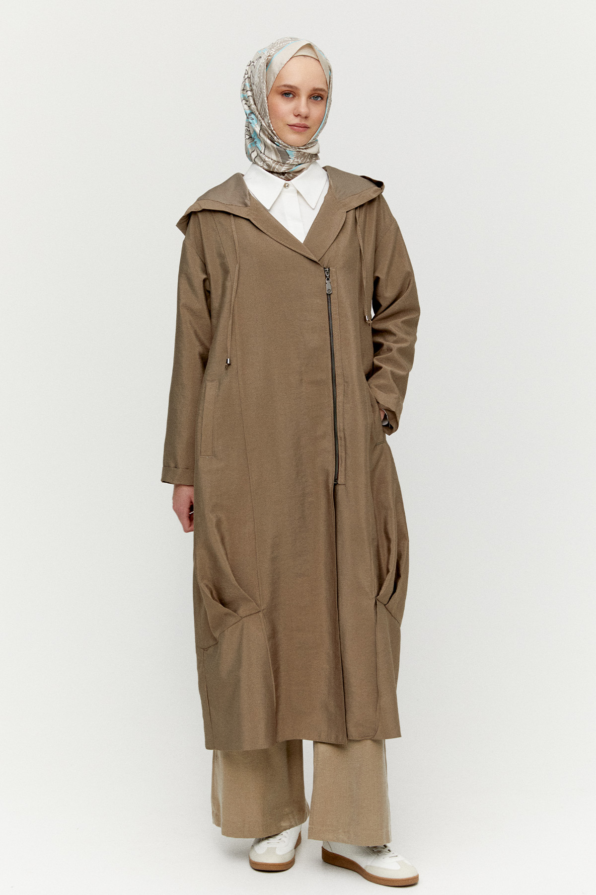 Pilikaşe Detaylı Kruvaze Kapüşonlu Kap